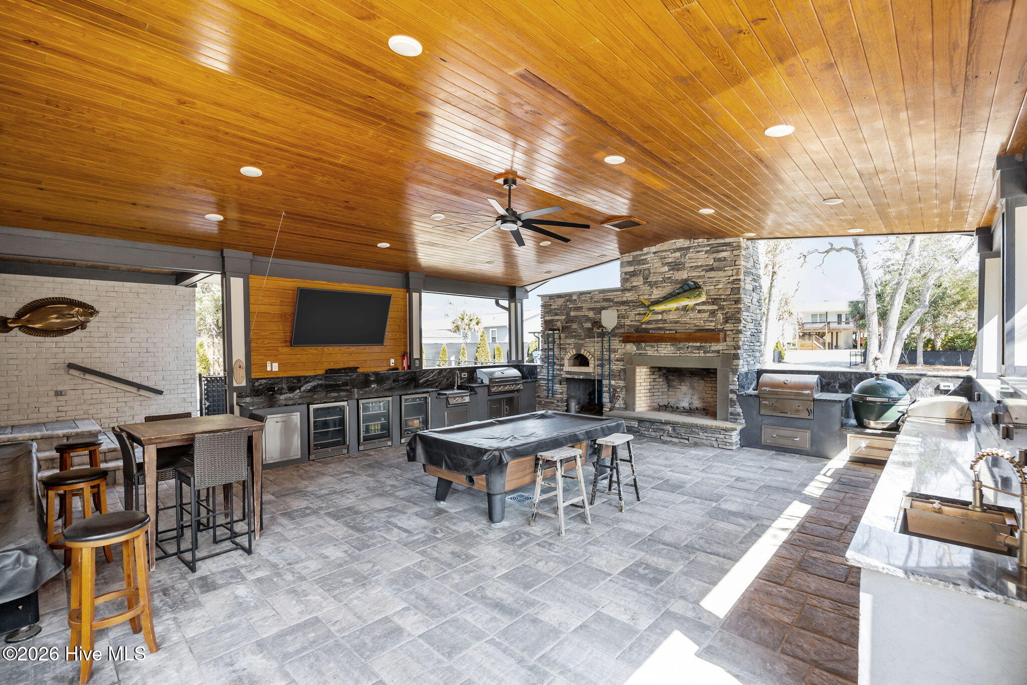 100560394 | Photo 14