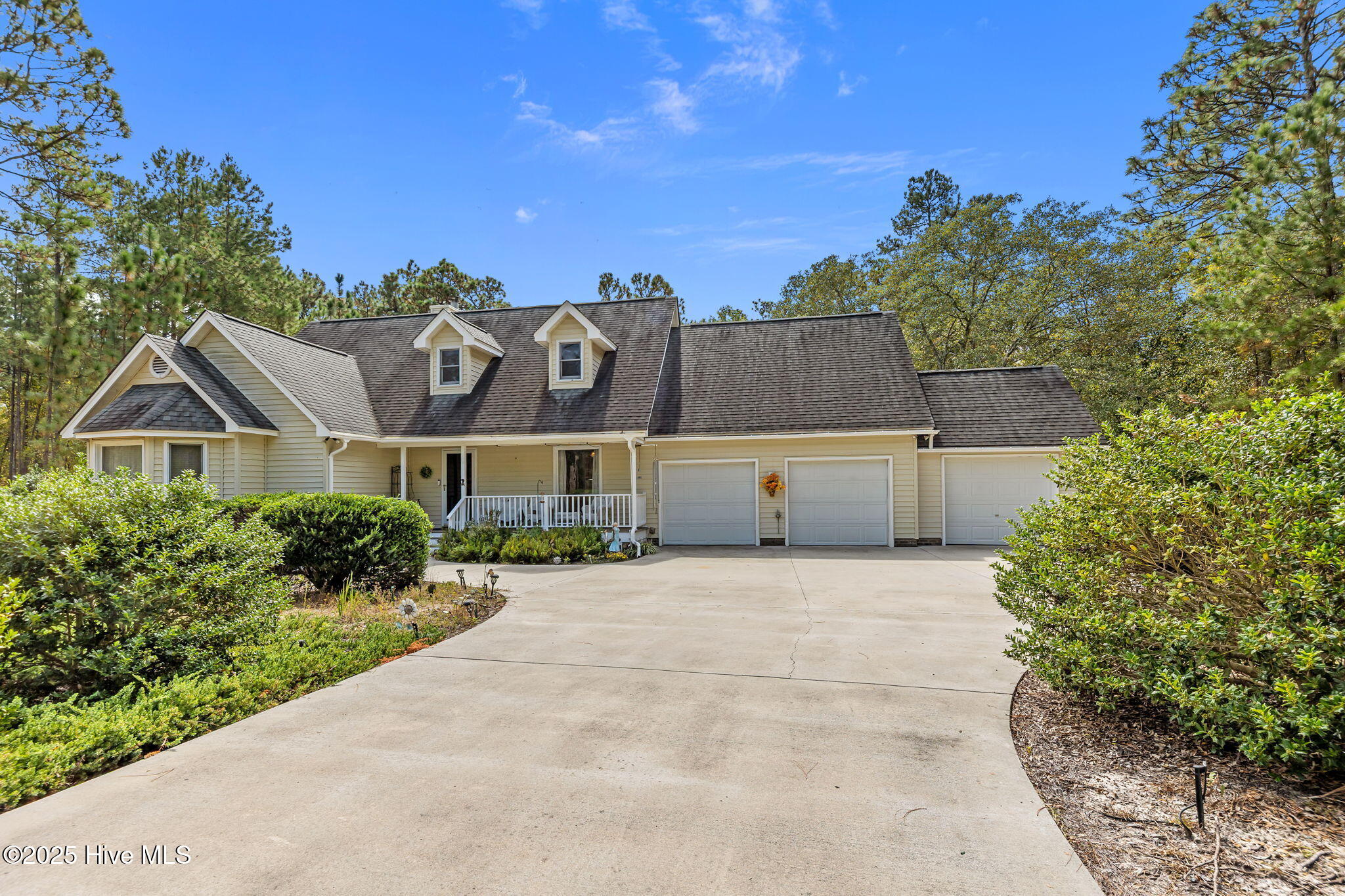 Photo 1 of Single family home for sale at 16000 Wildlife Ln, Wagram, NC 28396 | MLS# 100595506 | Listing updated on 2026-08-23