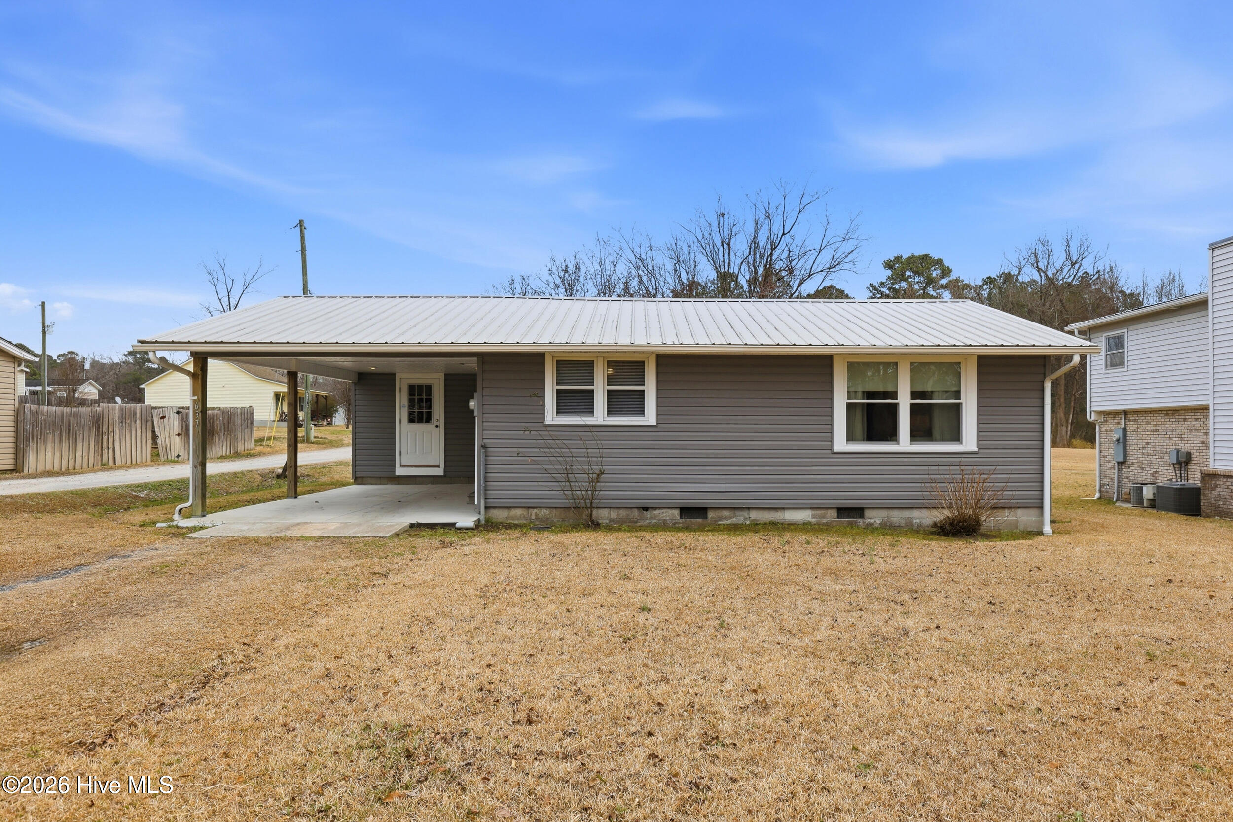 100561311 | Photo 51