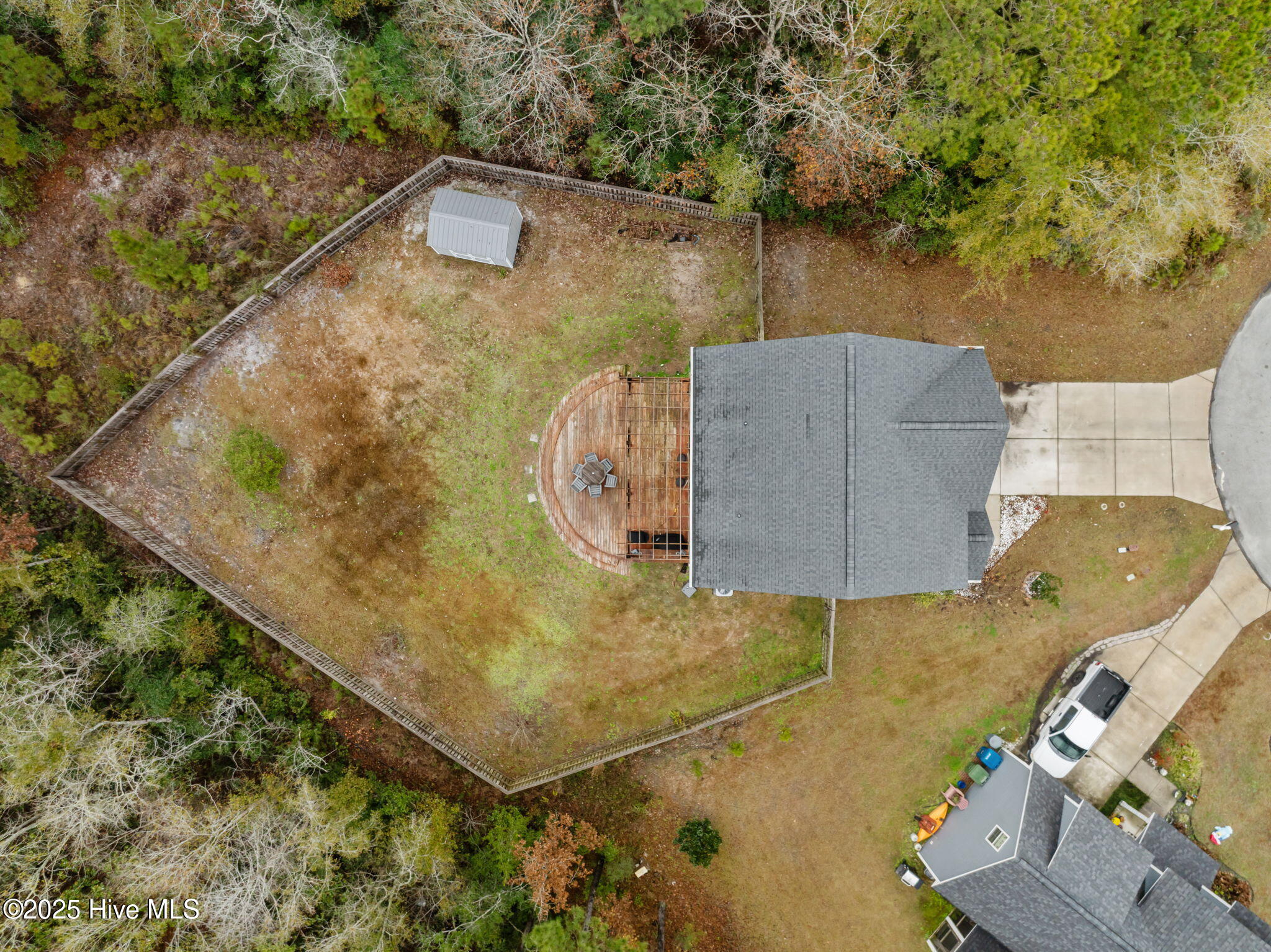 100544469 | Photo 40