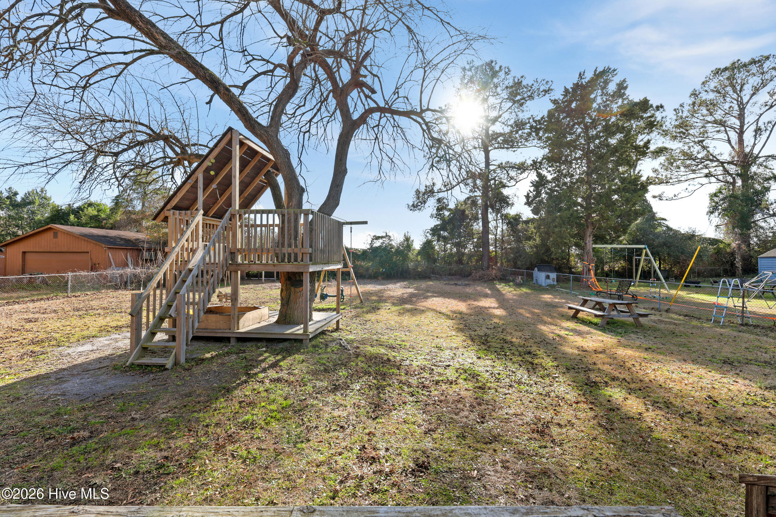 100540296 | Photo 26