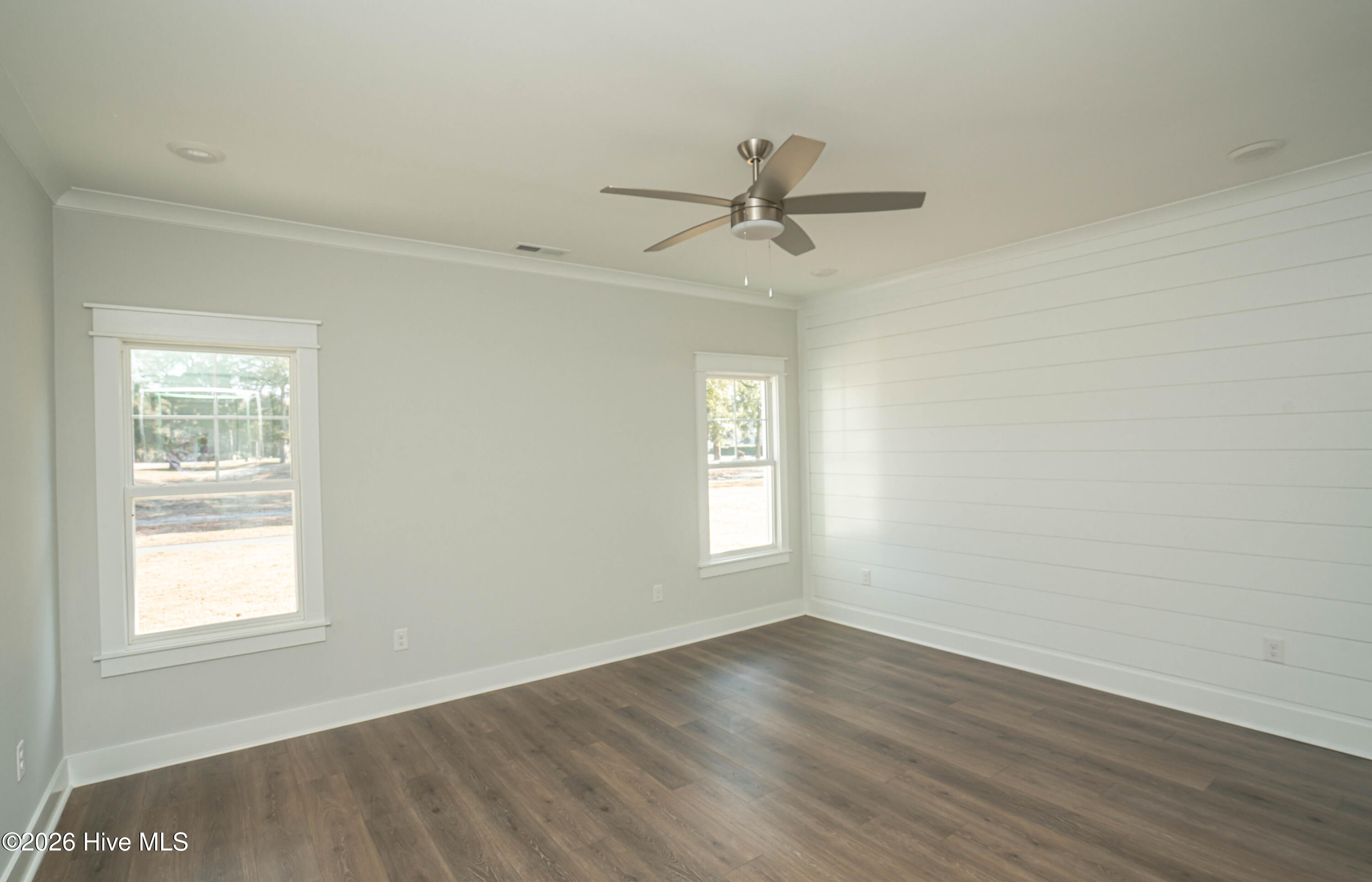 100553320 | Photo 22