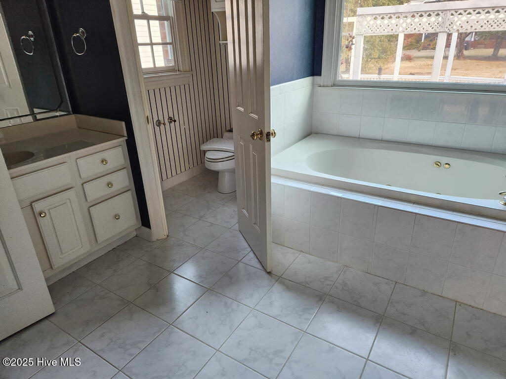 20 MASTER BATH