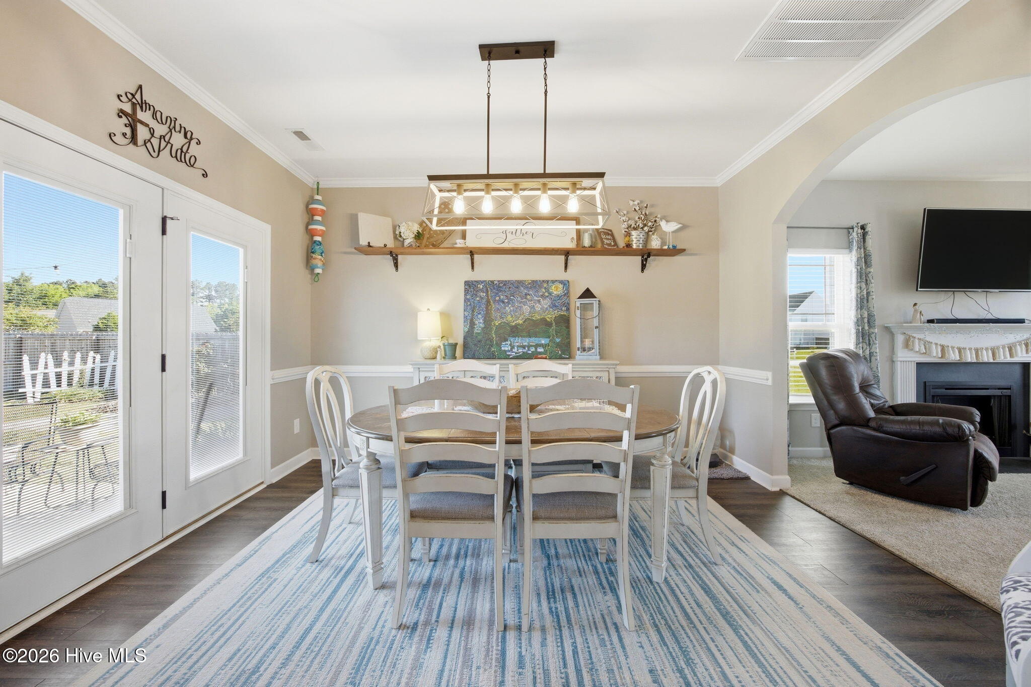 100570576 | Photo 13