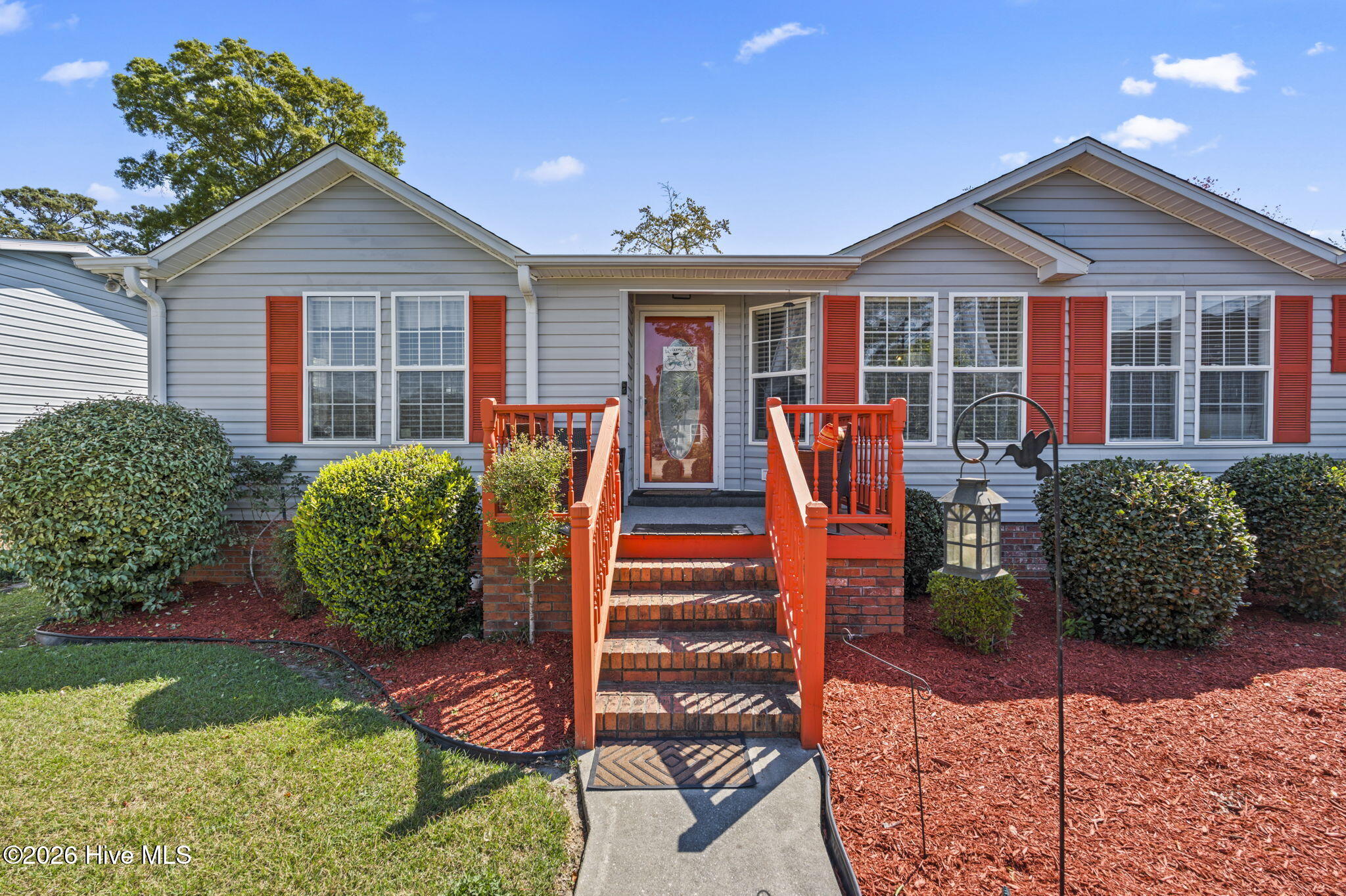 100563458 | Photo 40