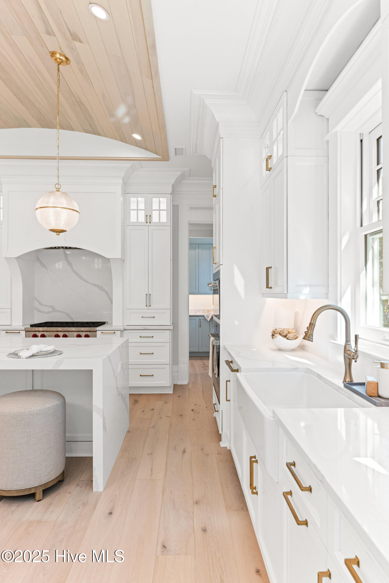 100401243 | Photo 30