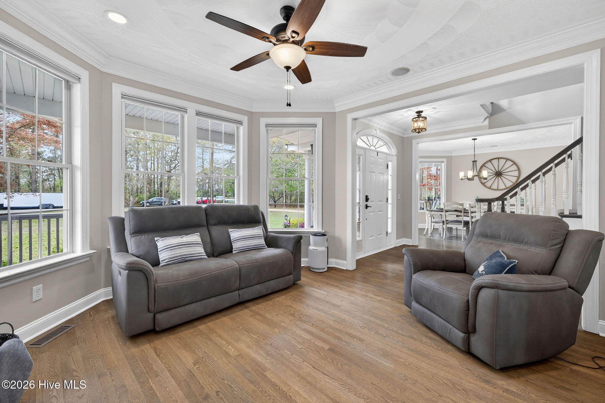 100563131 | Photo 14