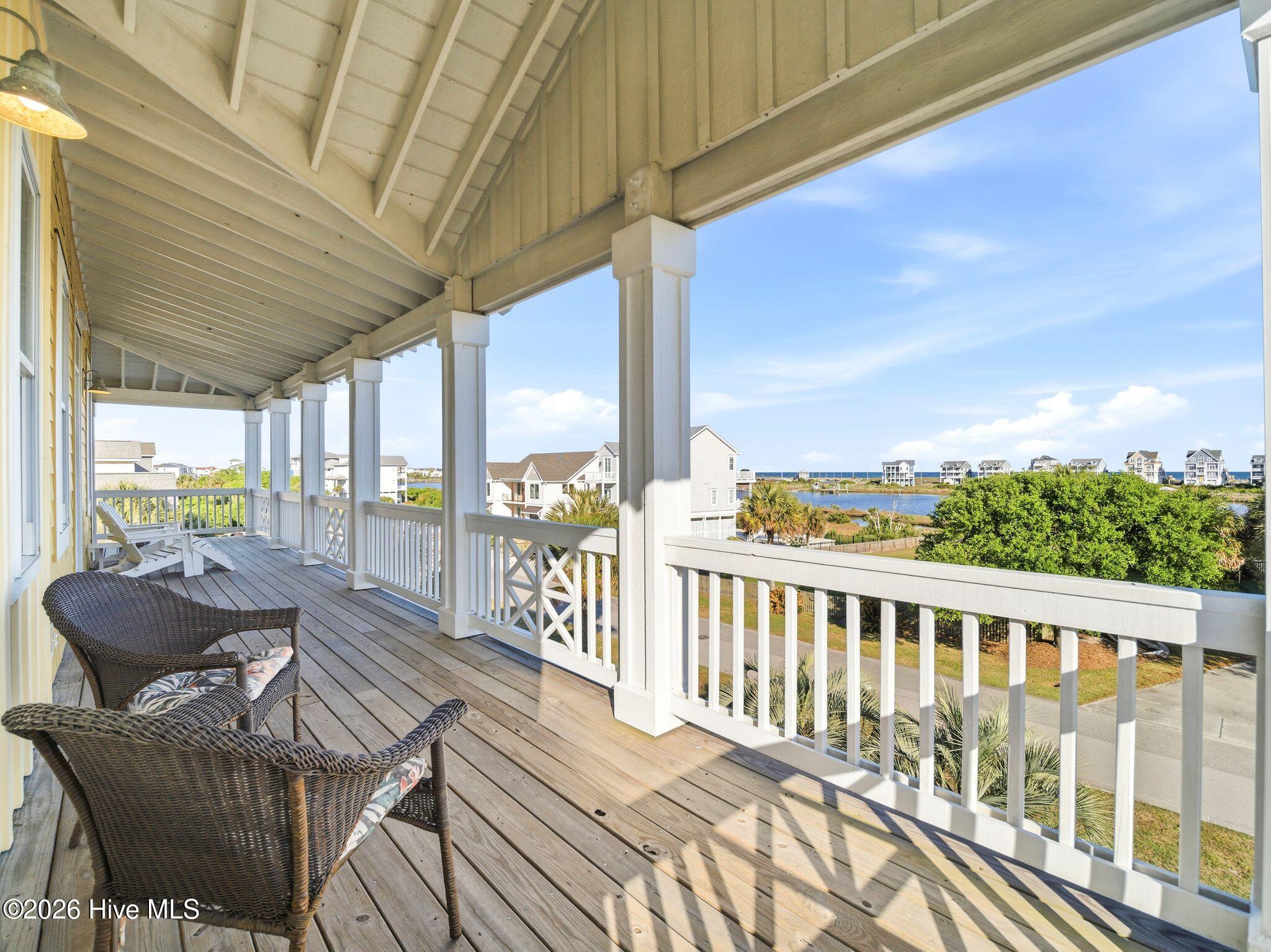 100569349 | Photo 89