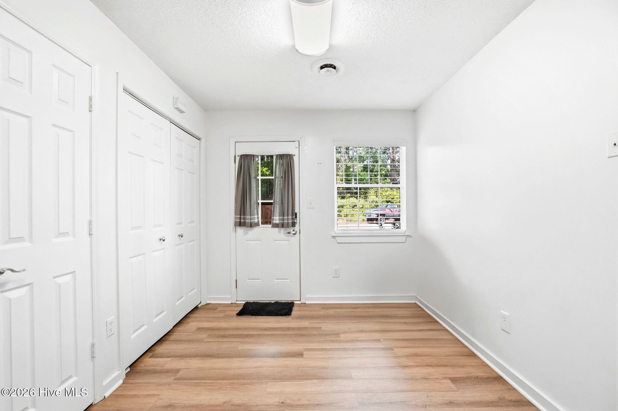 100566339 | Photo 20