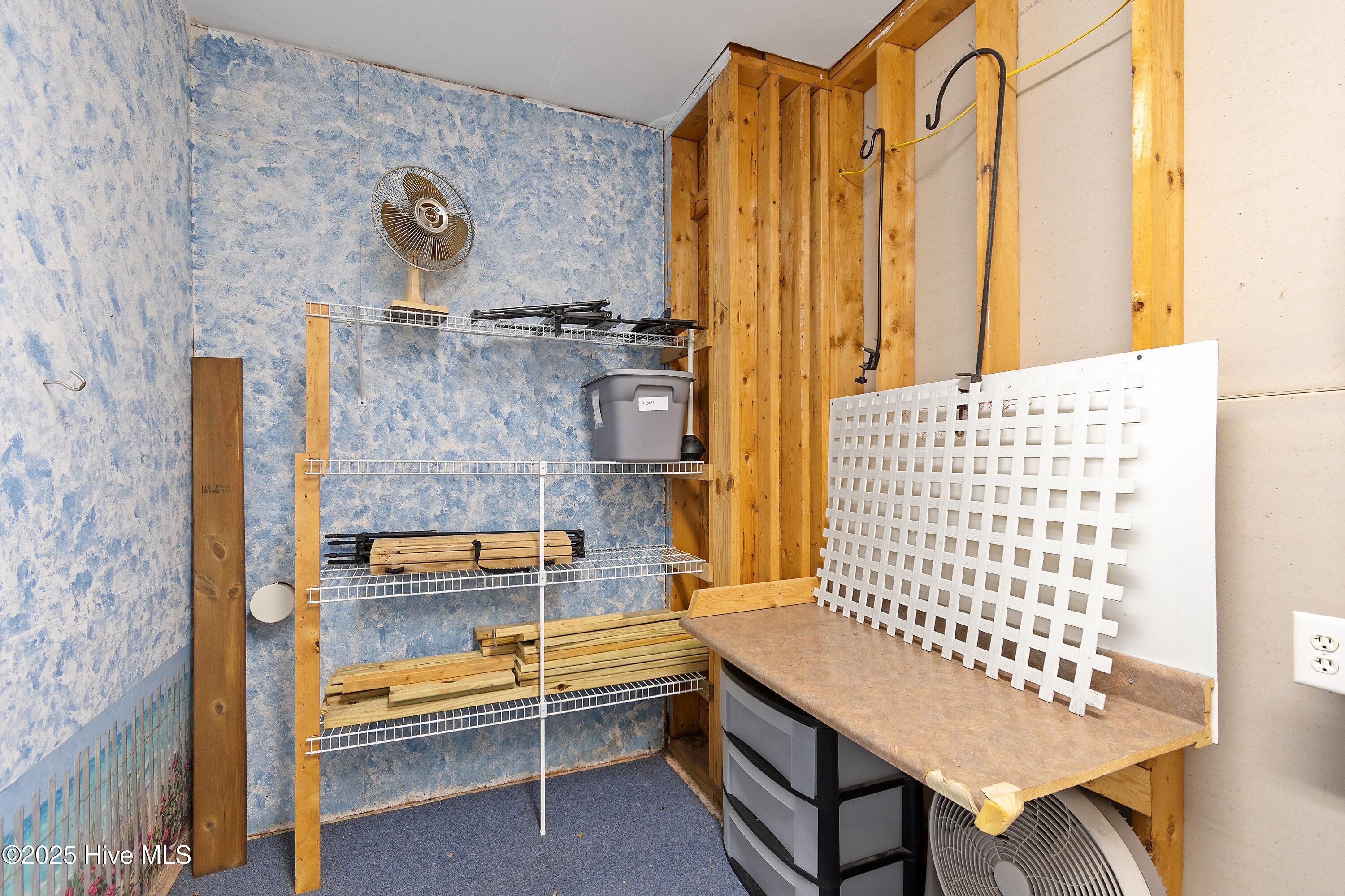 100533940 | Photo 47