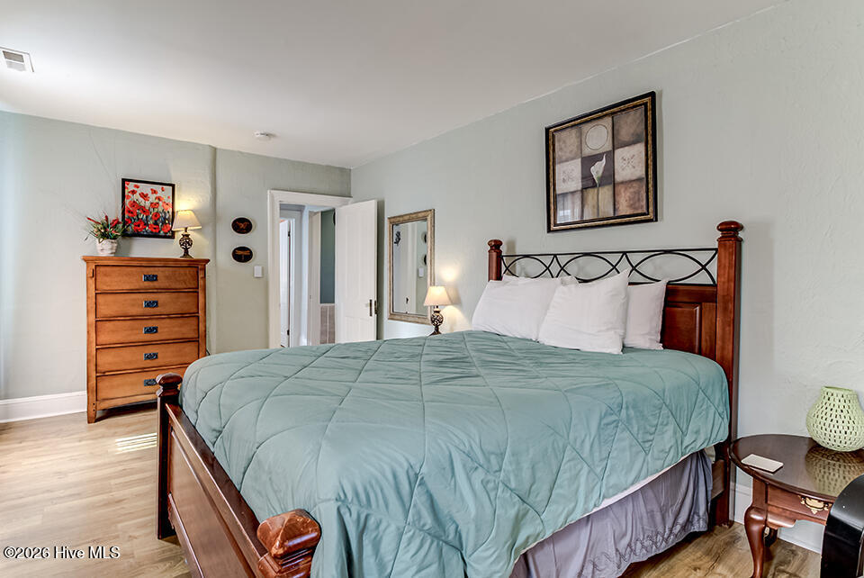 100550218 | Photo 44