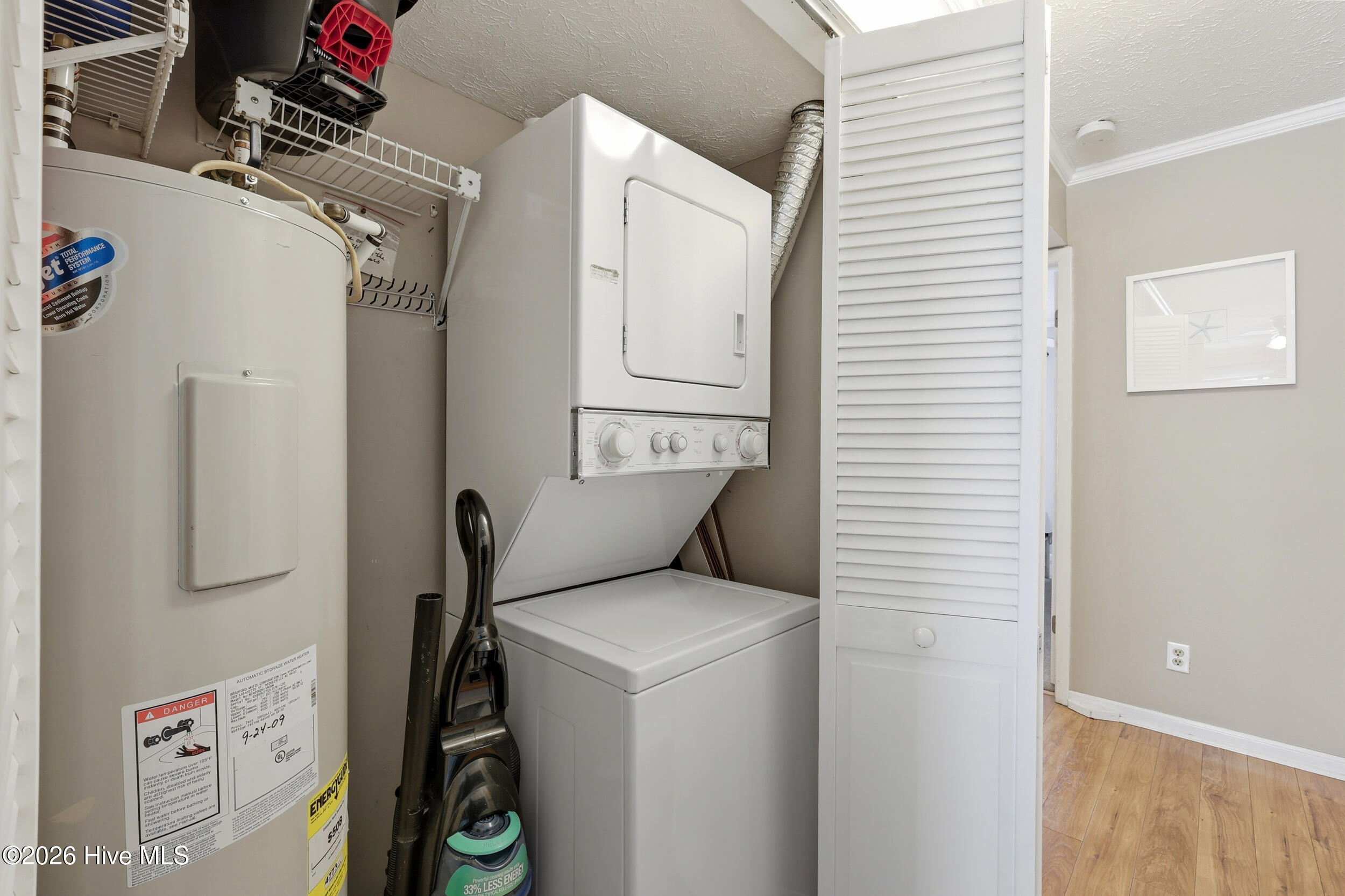 100557486 | Photo 24