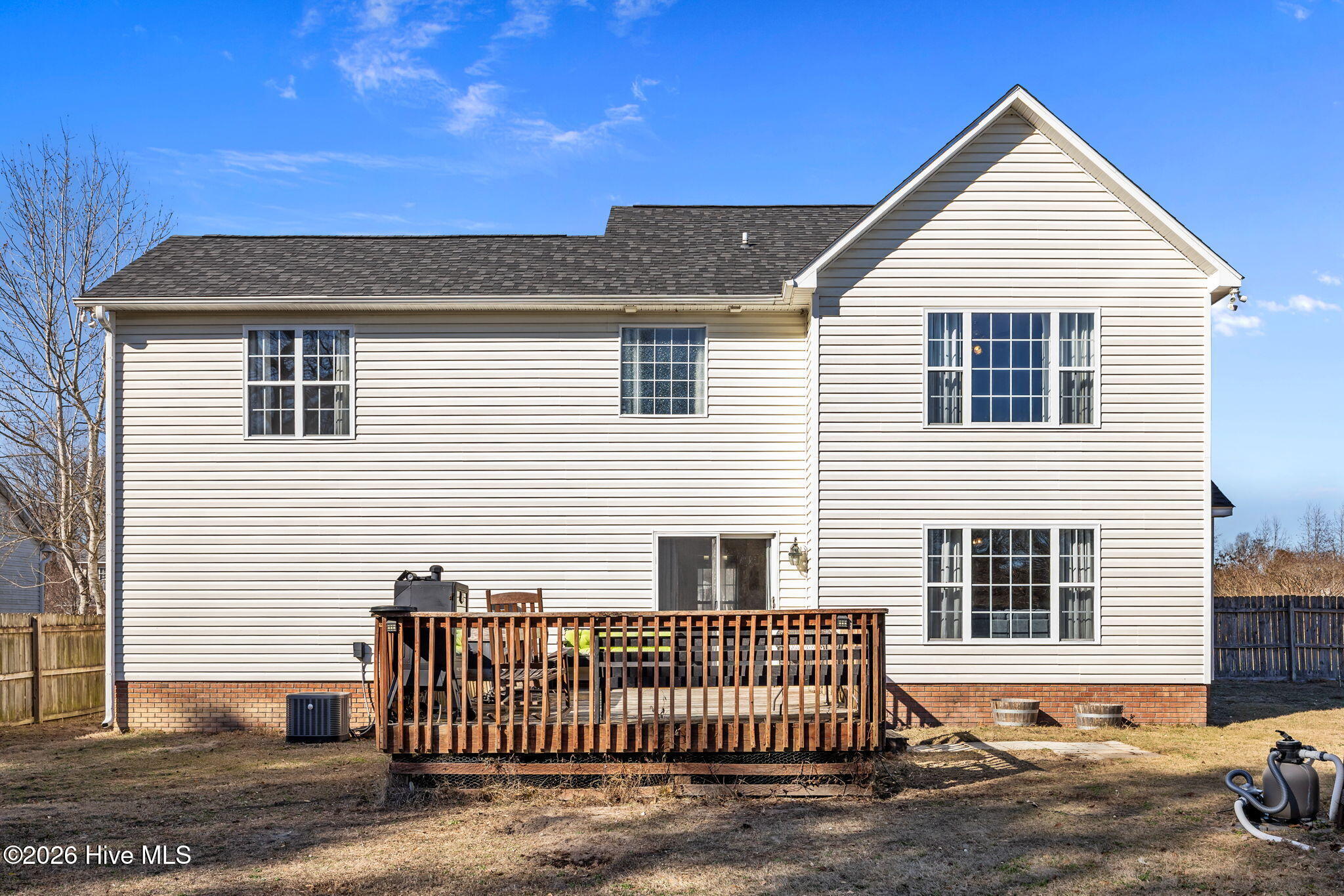 100549492 | Photo 36