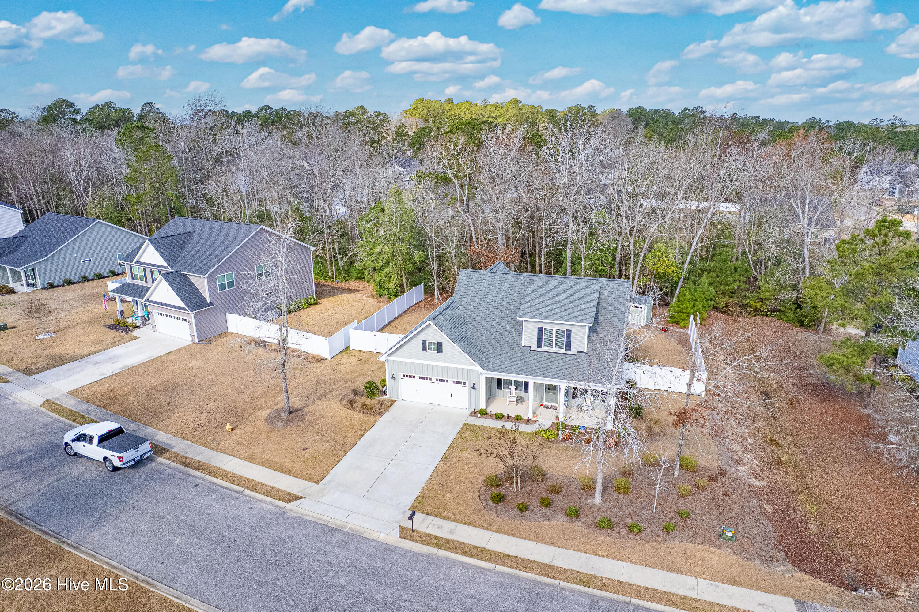 100561290 | Photo 57