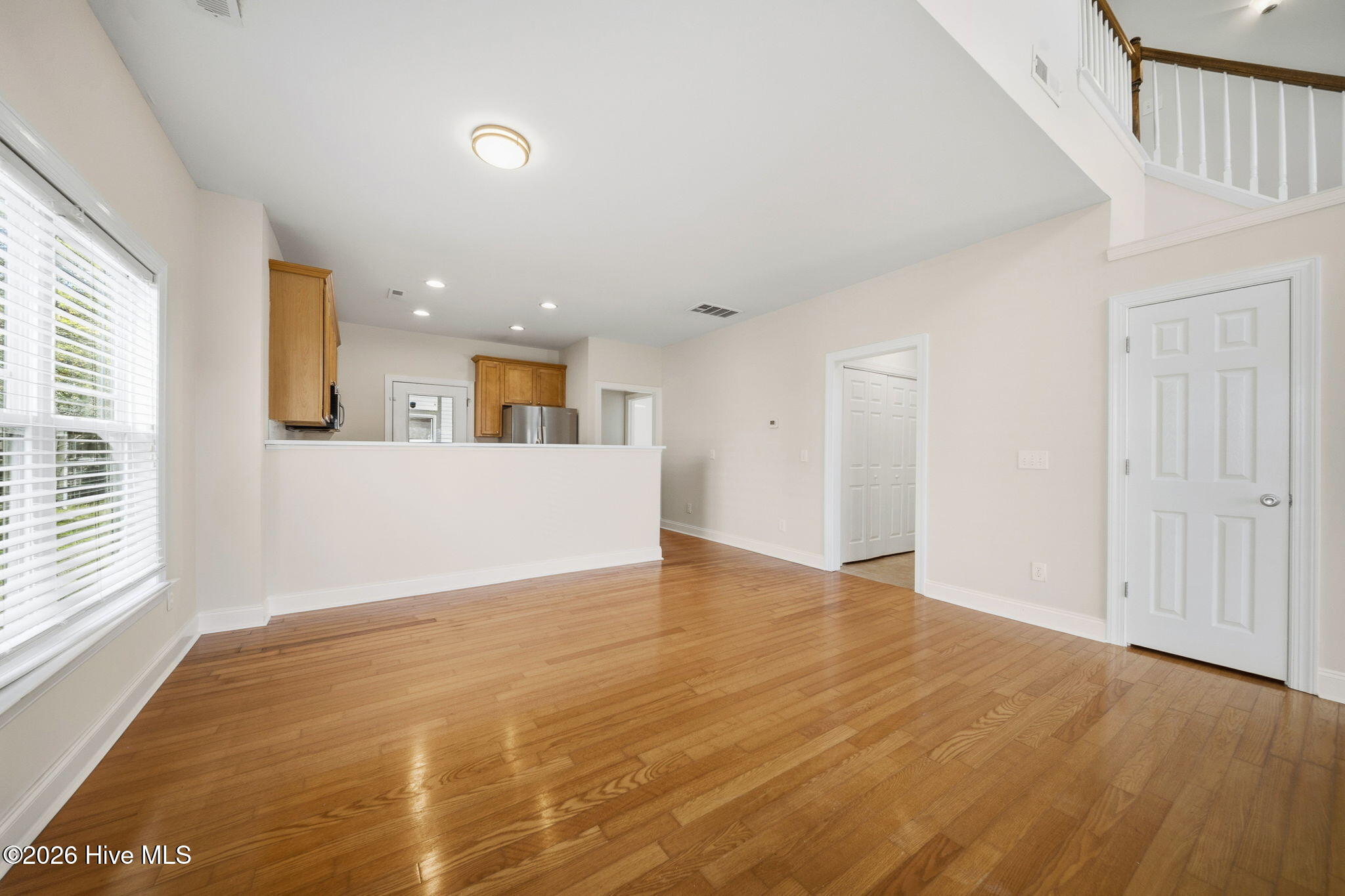 100566234 | Photo 18