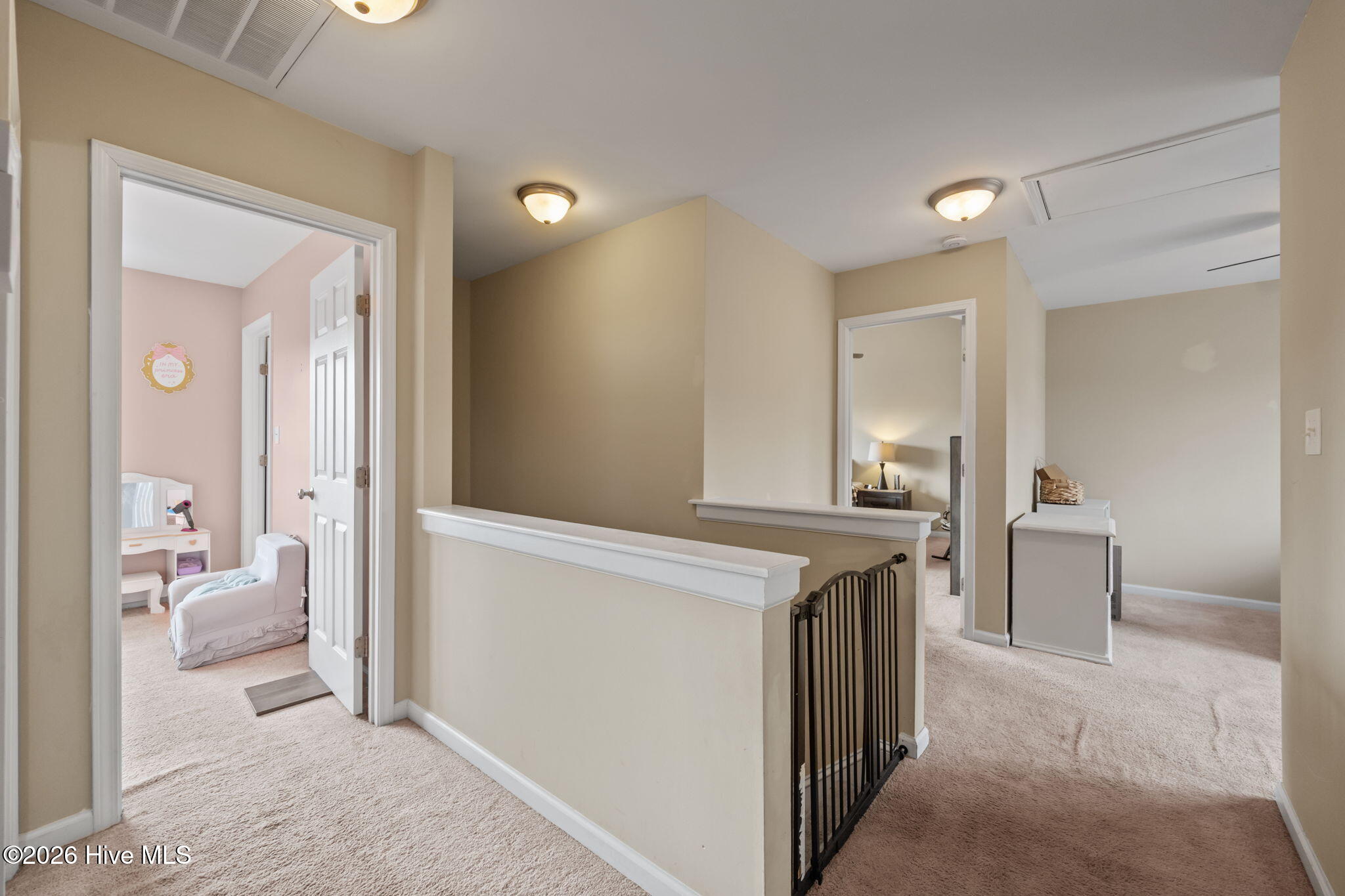 100547429 | Photo 30