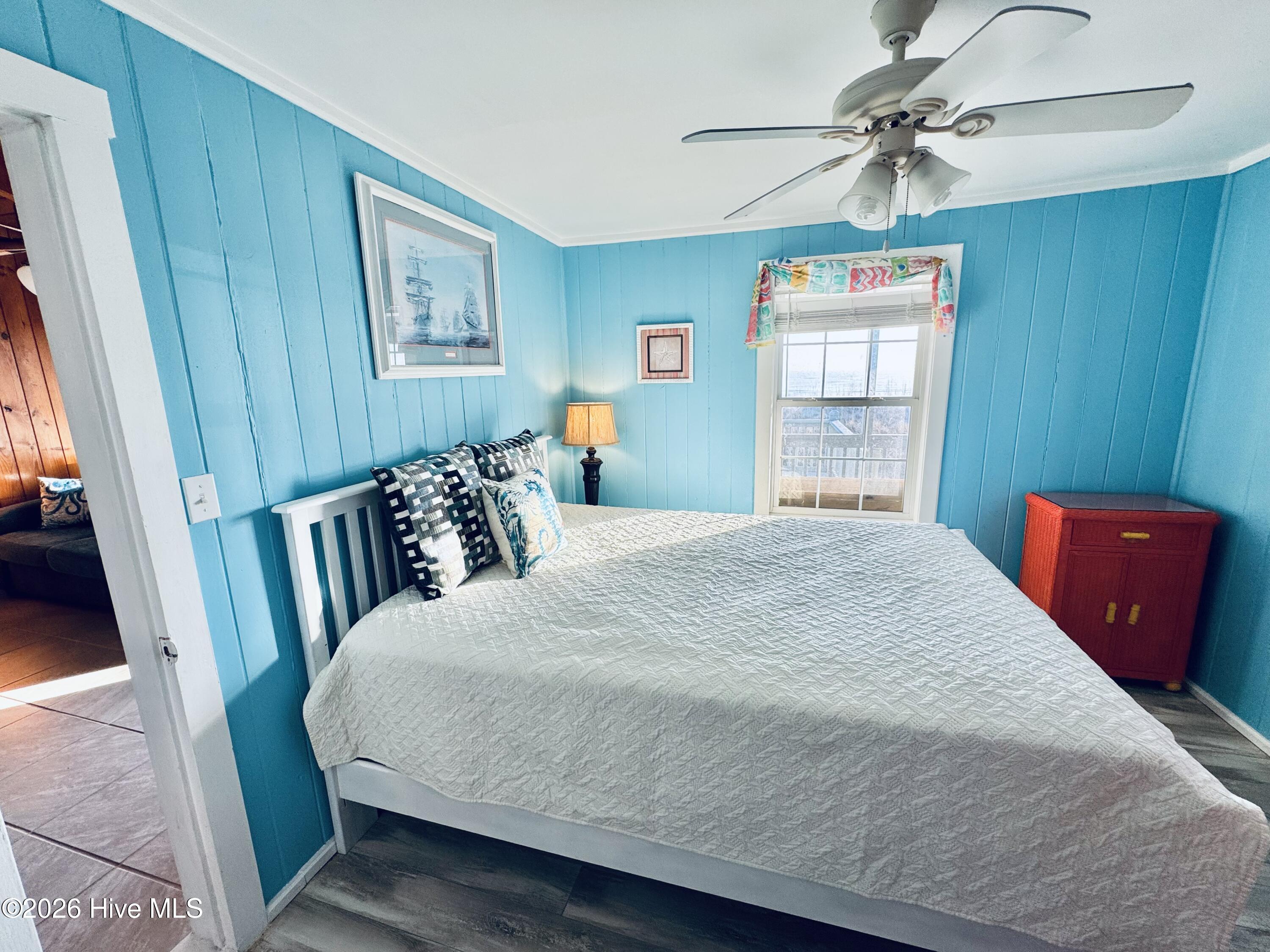 100548859 | Photo 18