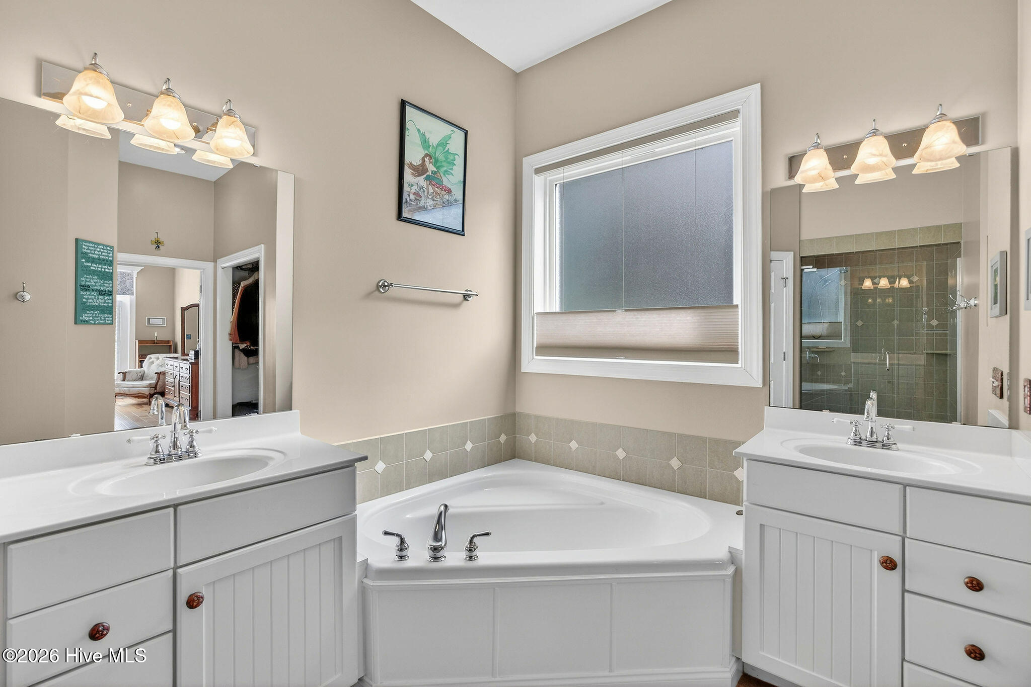 100554717 | Photo 35