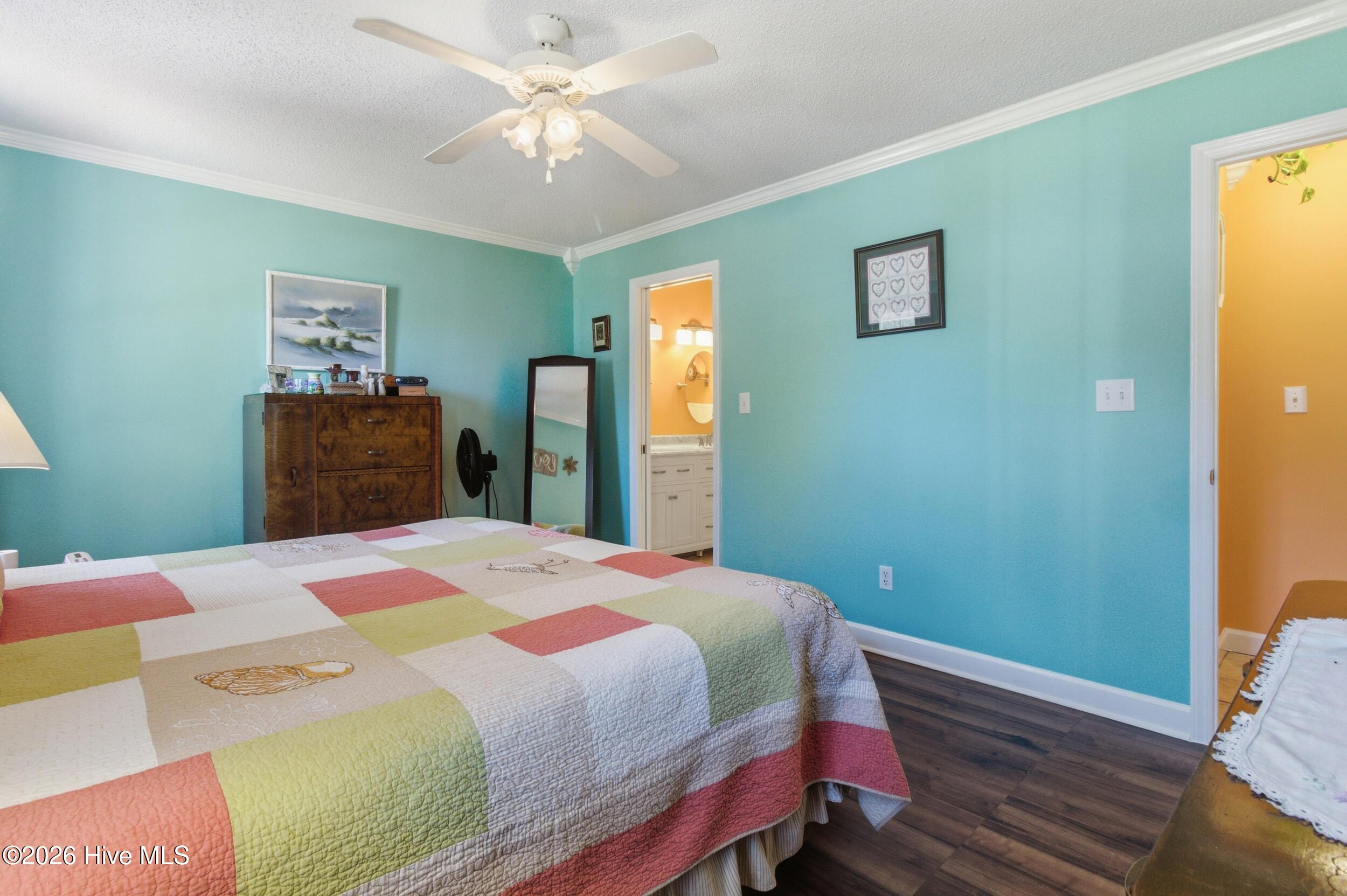 100564974 | Photo 11