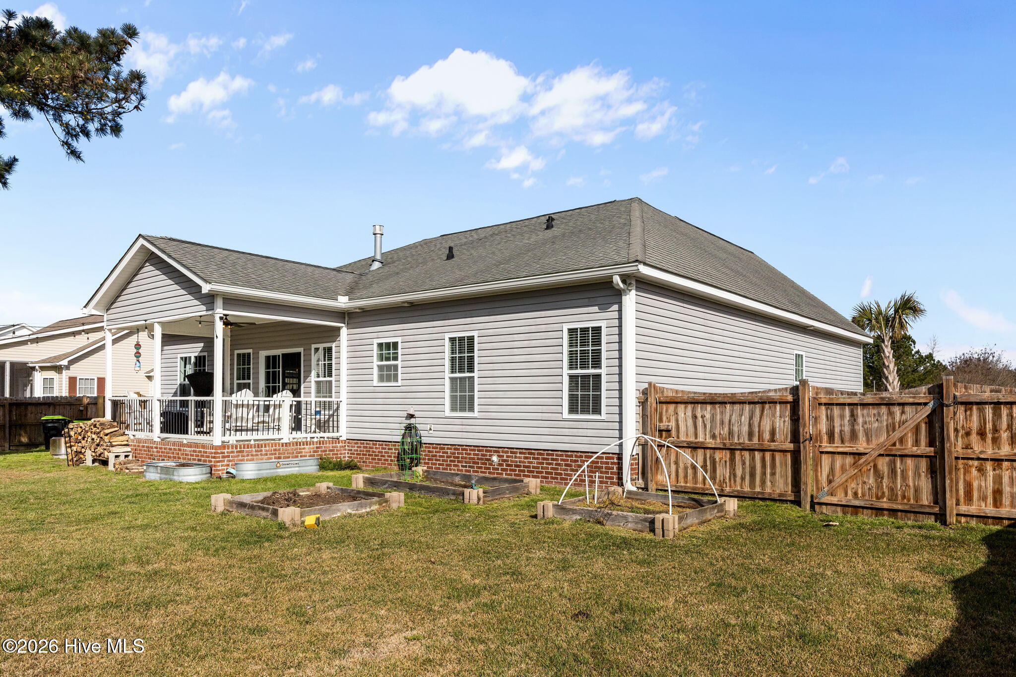 100558969 | Photo 50