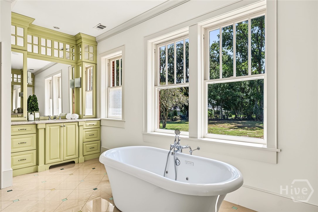 Primary bath with soaking tub