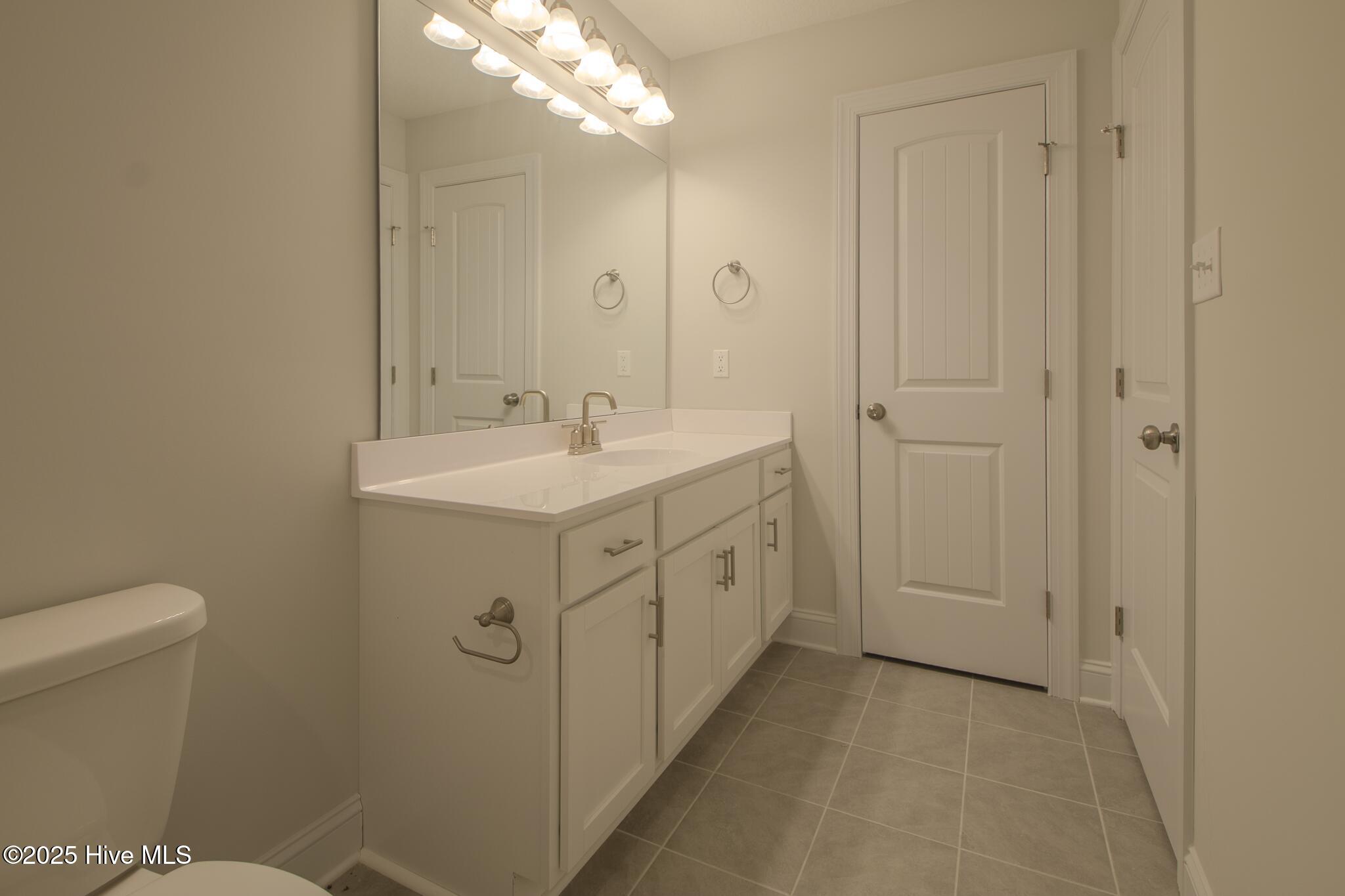 100488921 | Photo 25