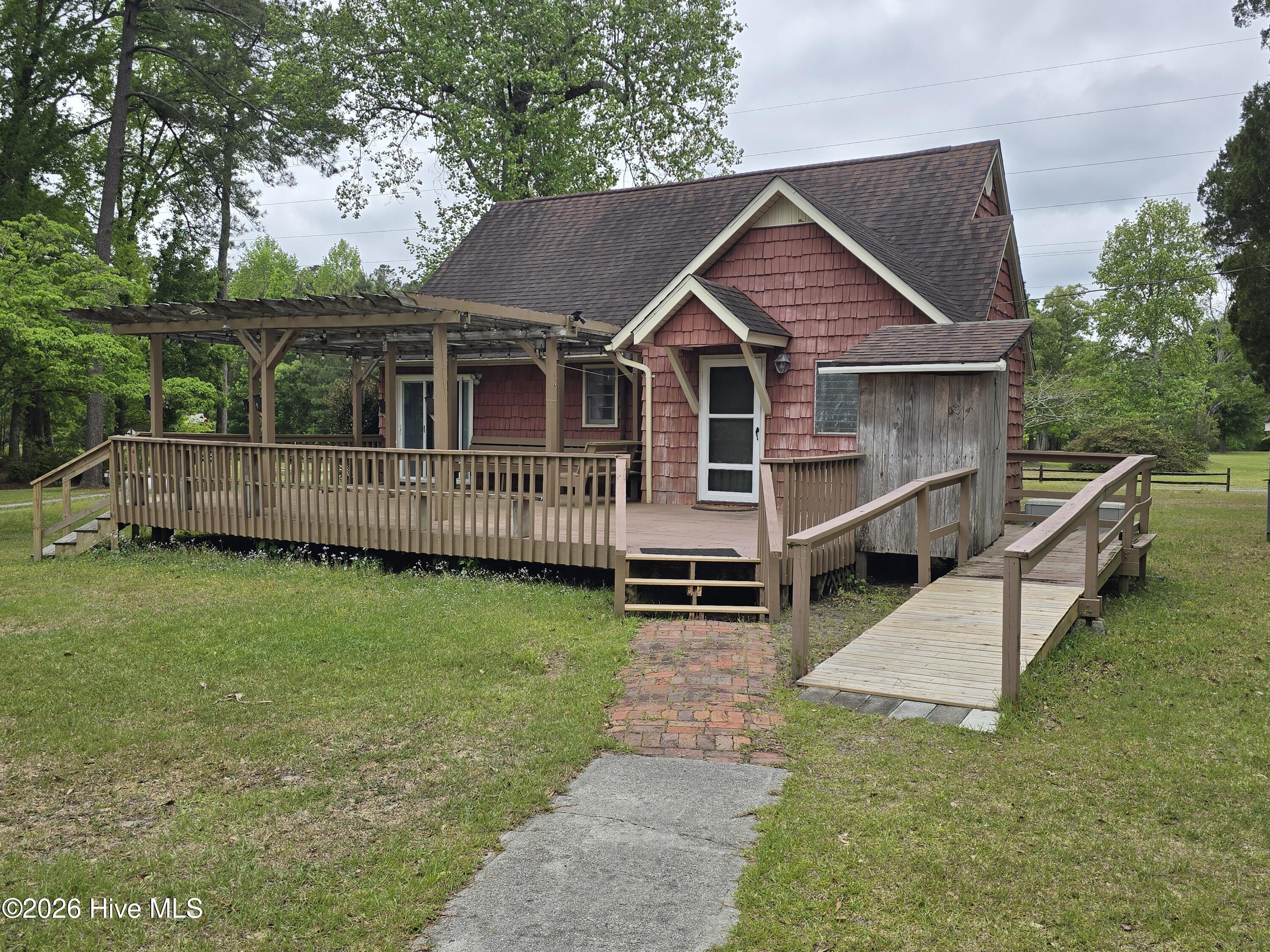 100569910 | Photo 22