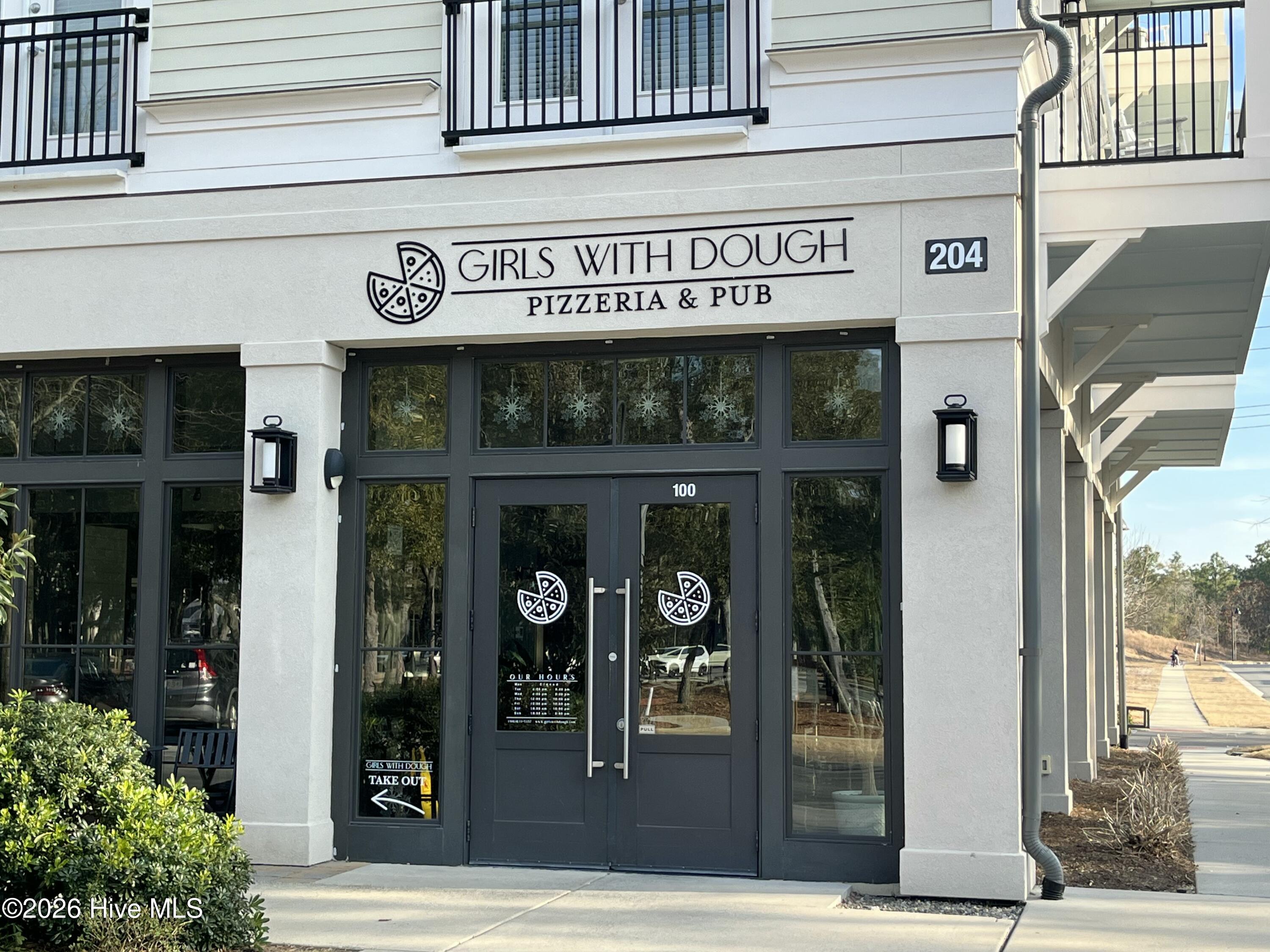 100554120 | Photo 87