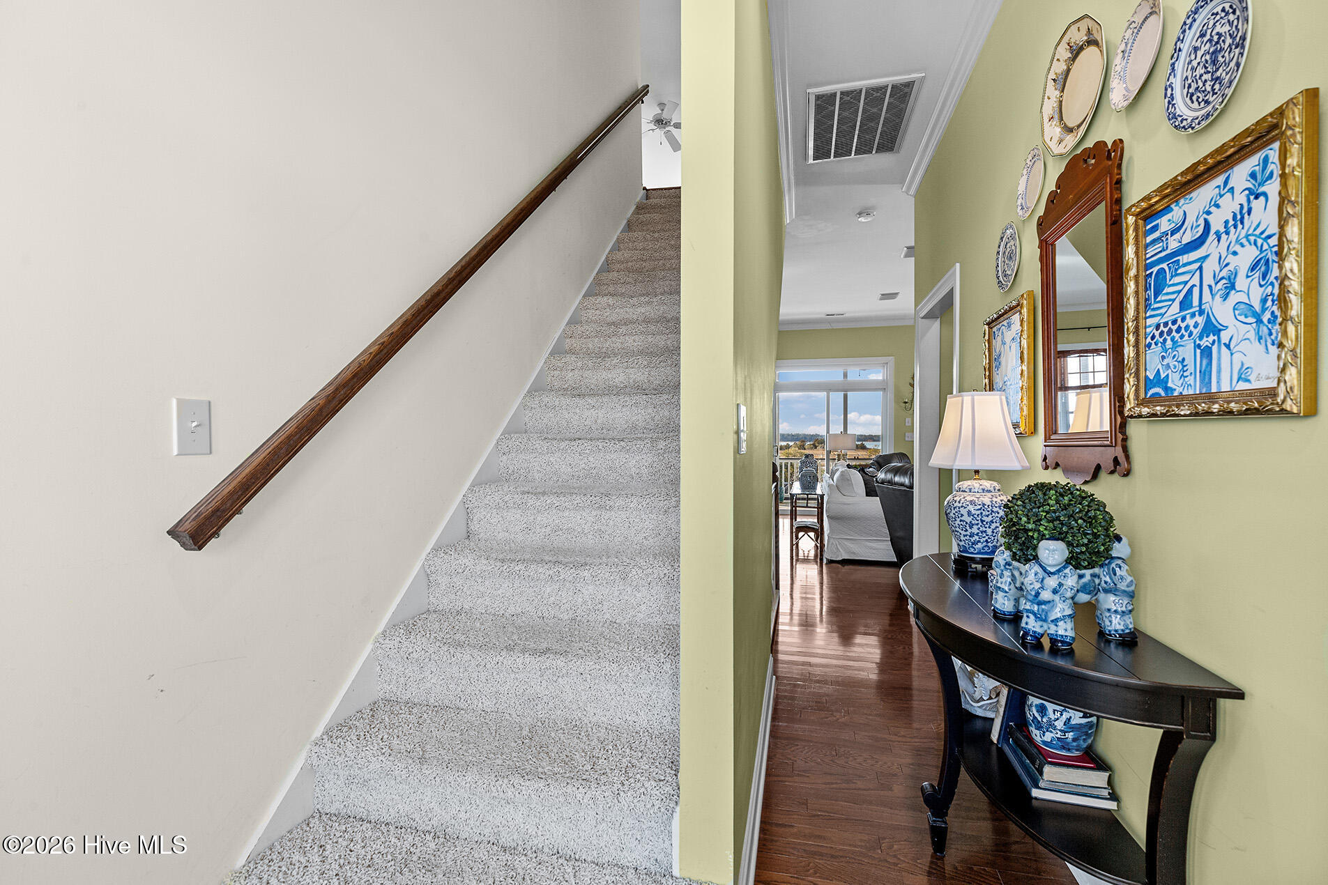 100554340 | Photo 39