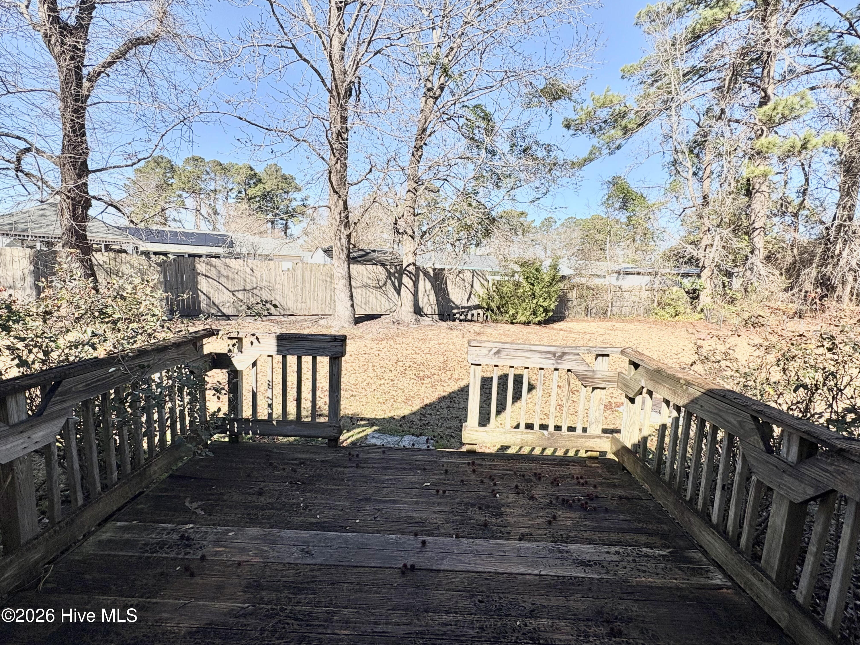 100548626 | Photo 25