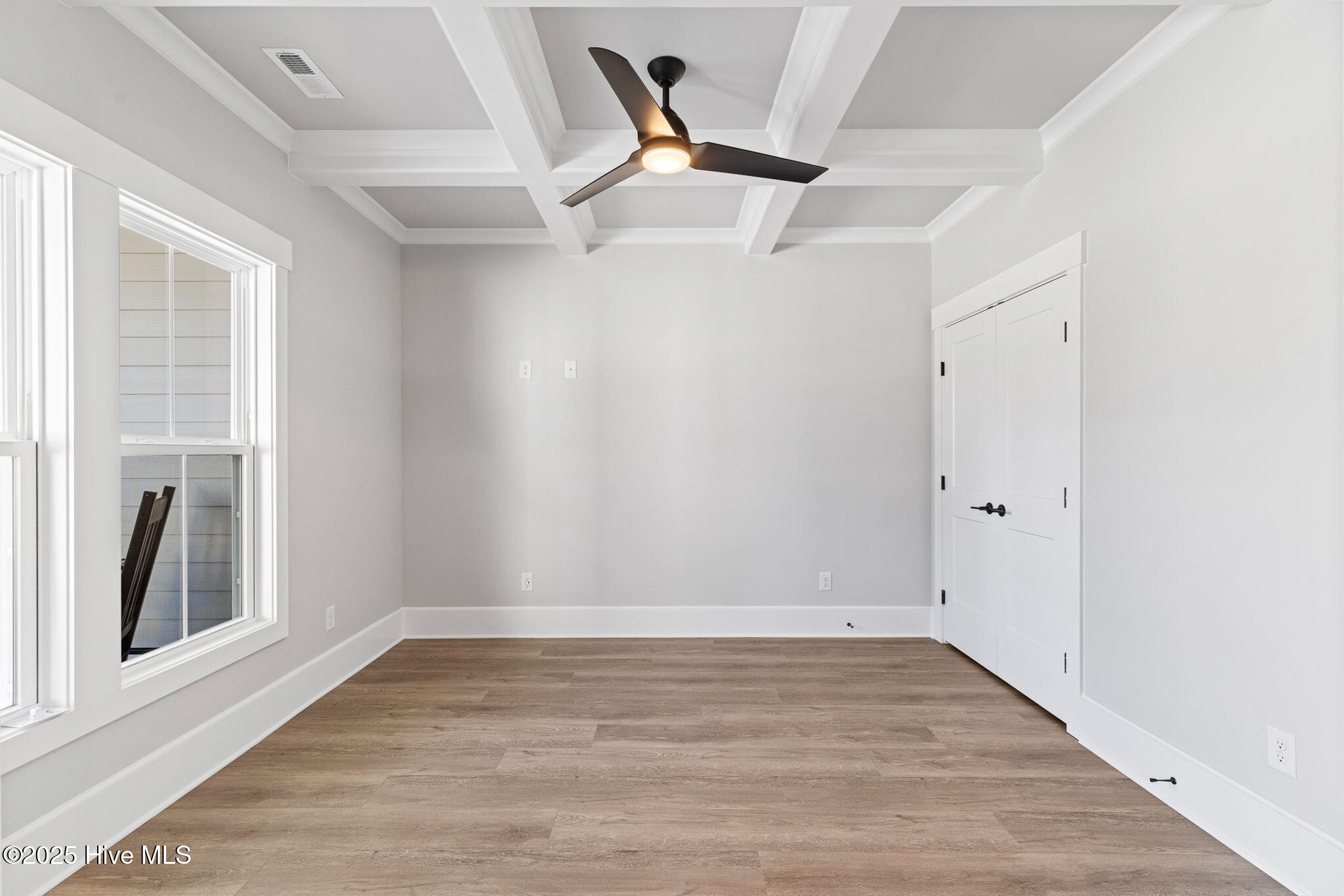 100522532 | Photo 44