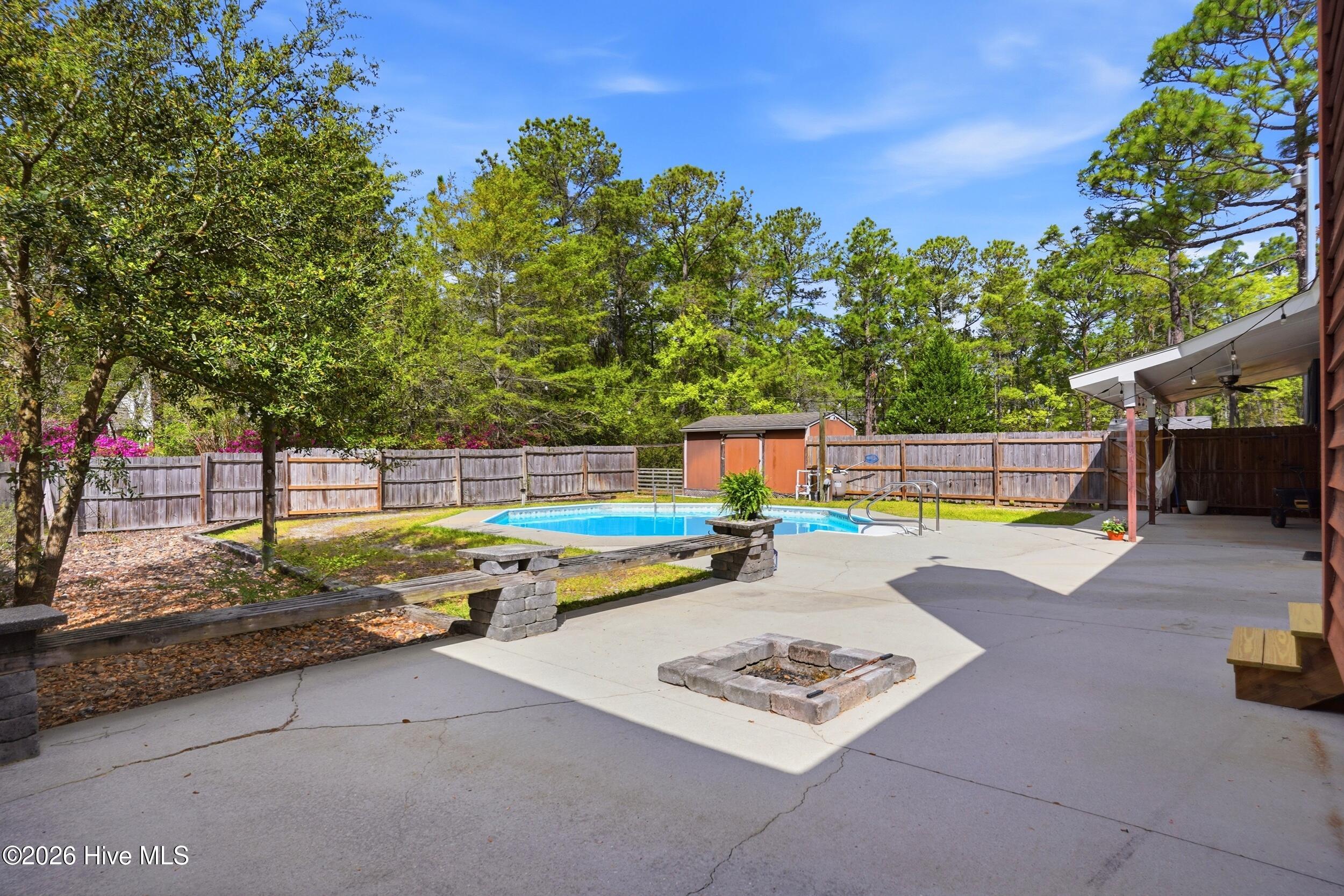 100565910 | Photo 42