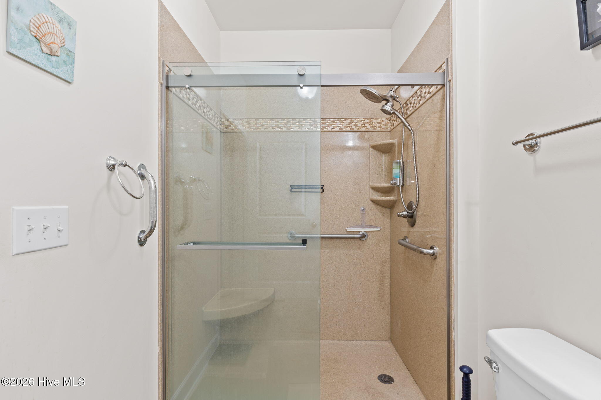 100548351 | Photo 20