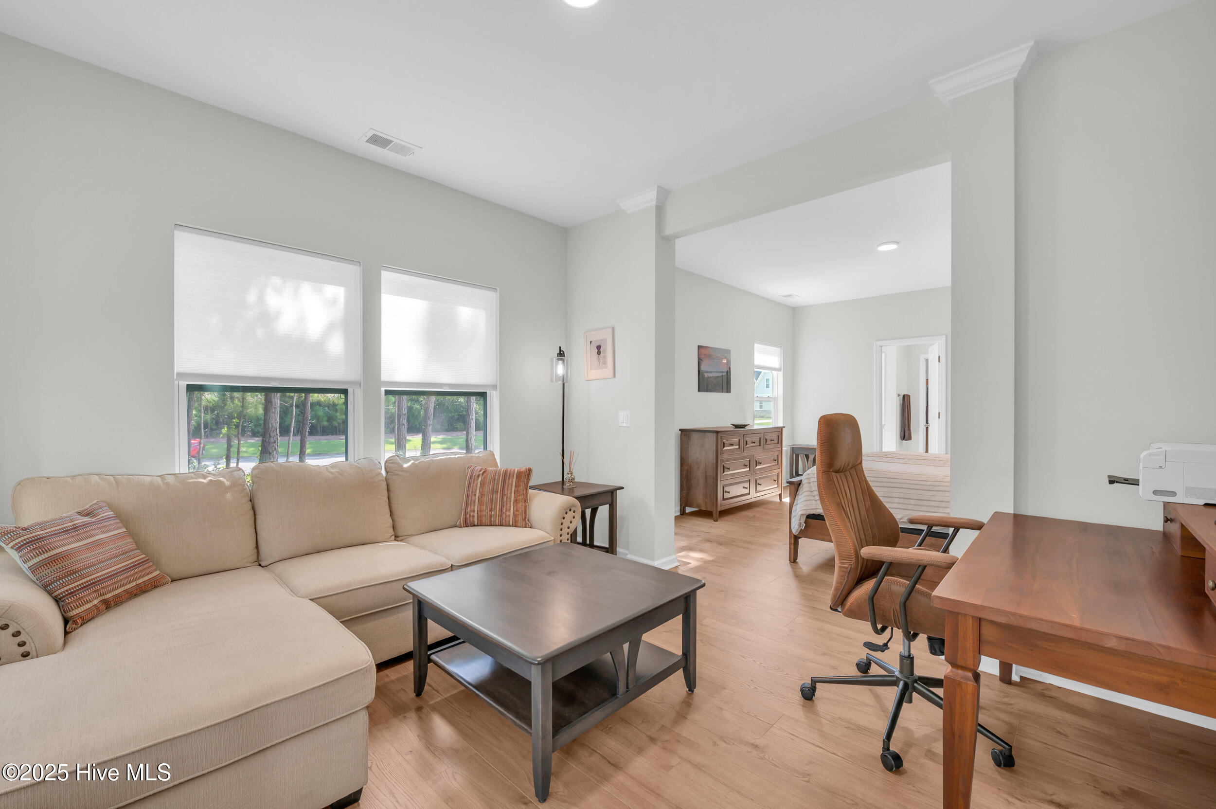 100527570 | Photo 18