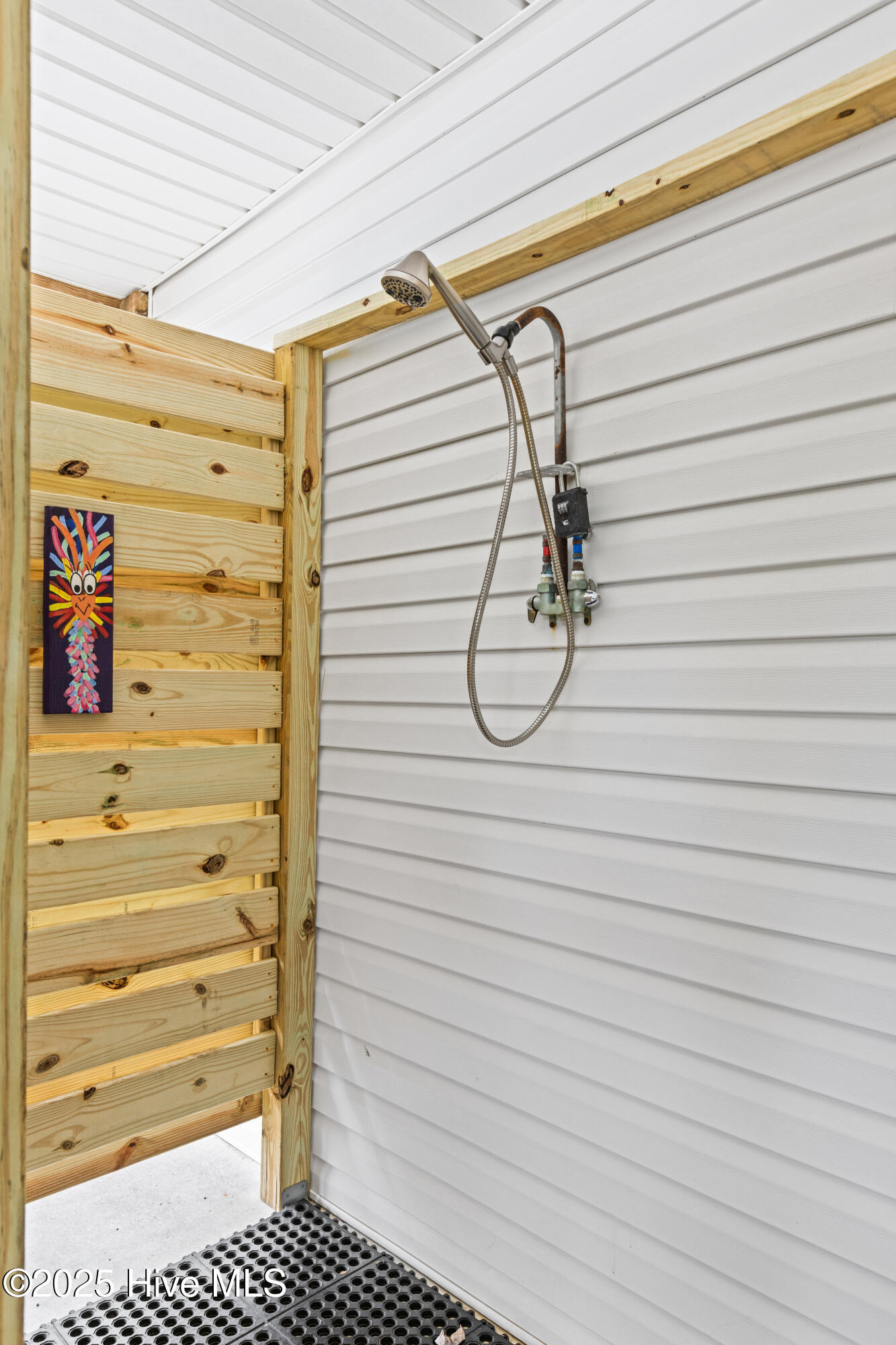 100553863 | Photo 40