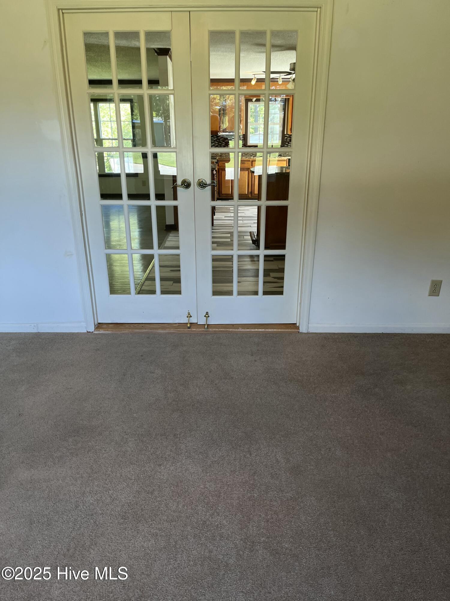 100535550 | Photo 13