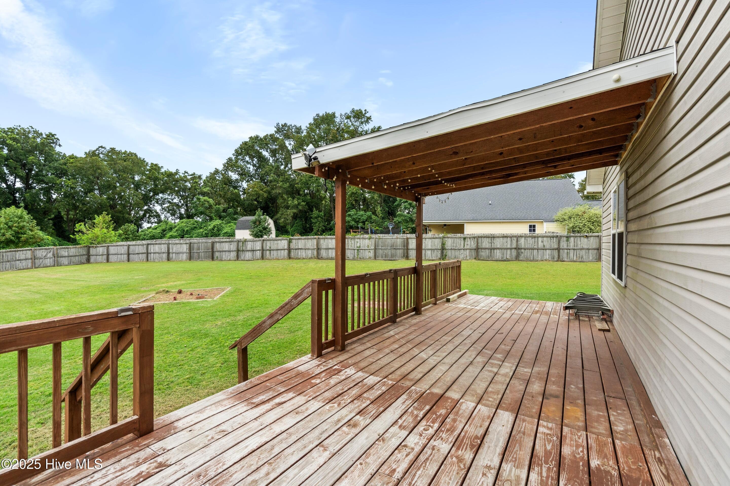 100530465 | Photo 42