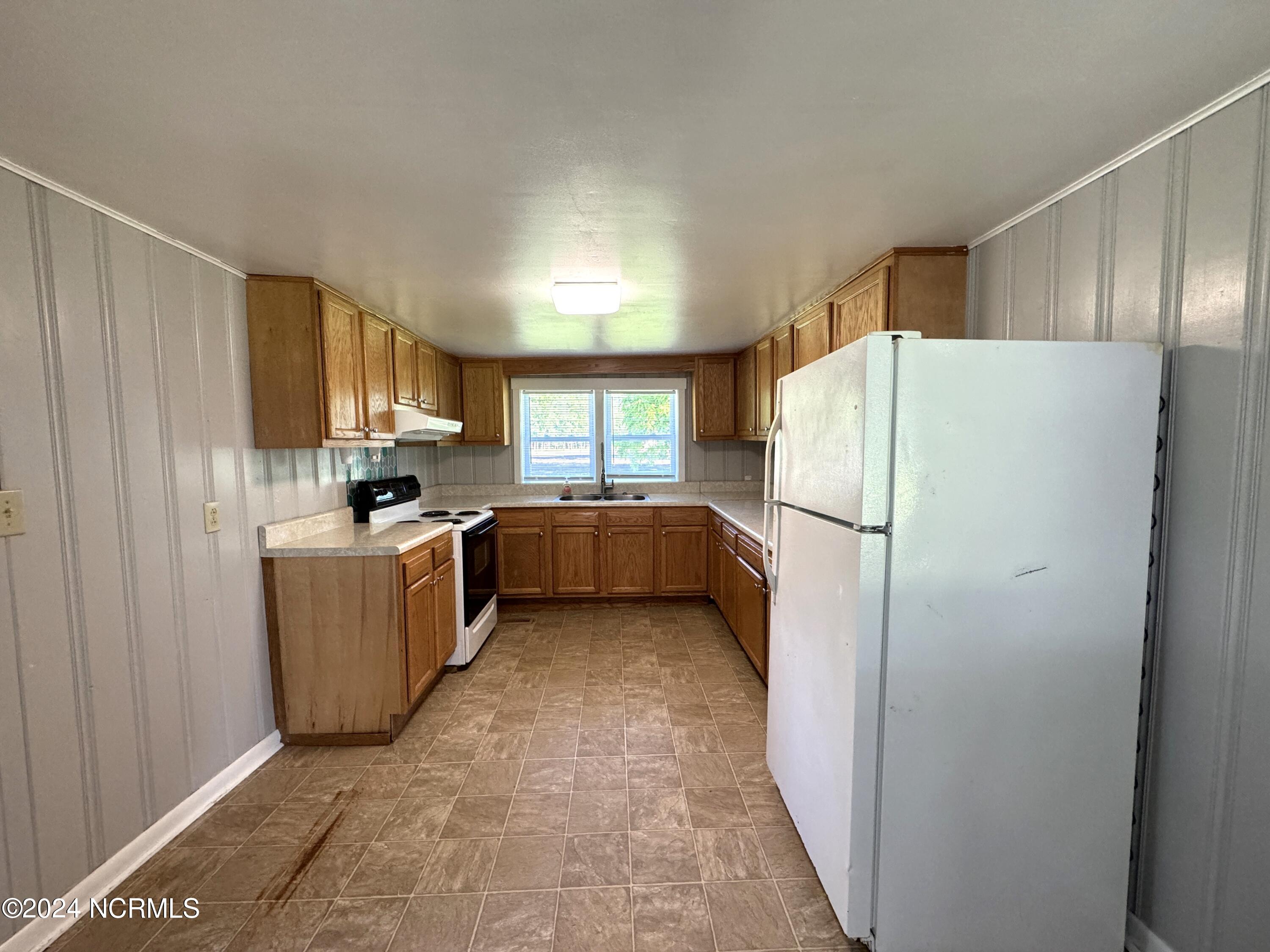 100545220 | Photo 10