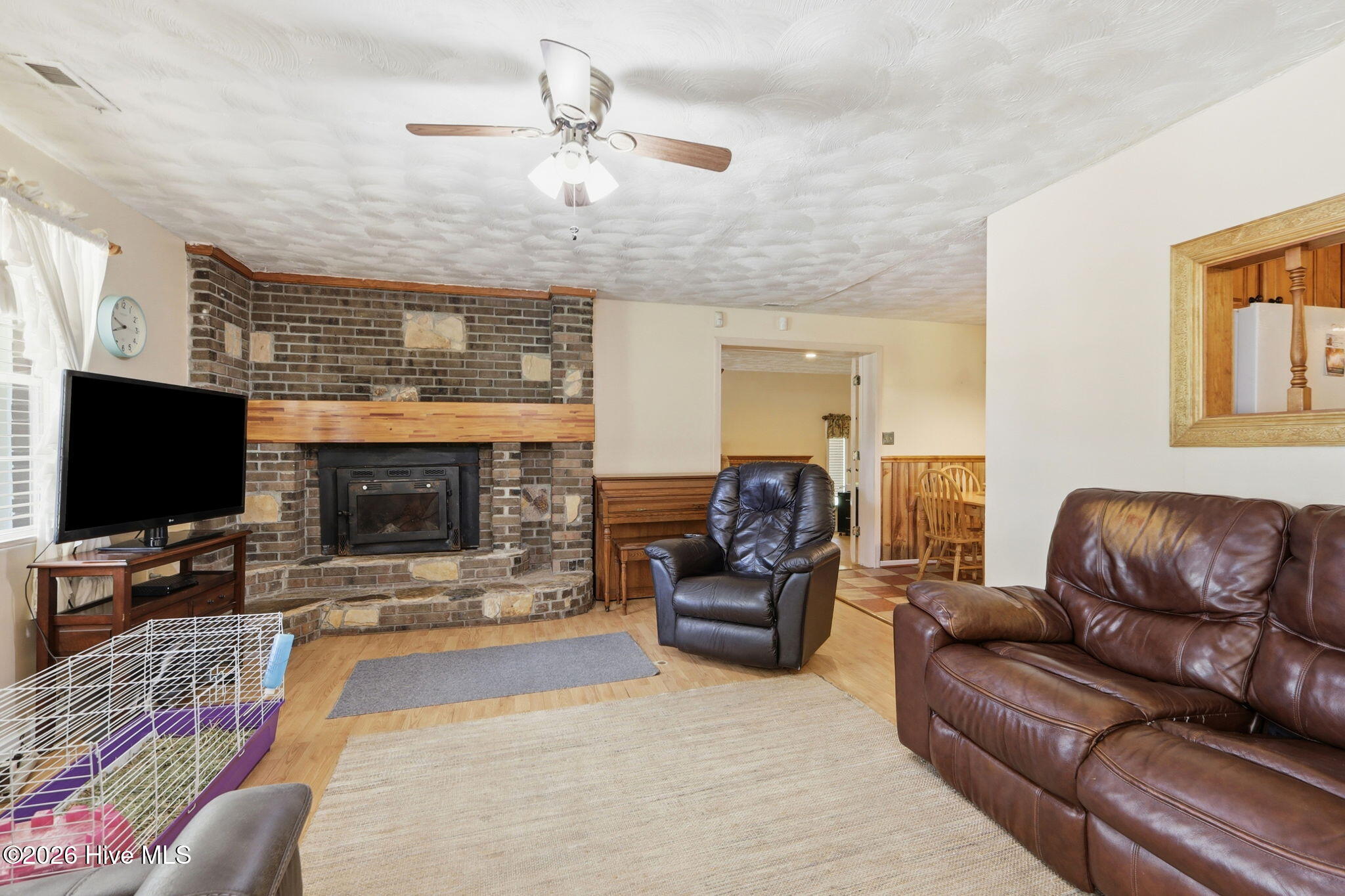 284 Laurel 