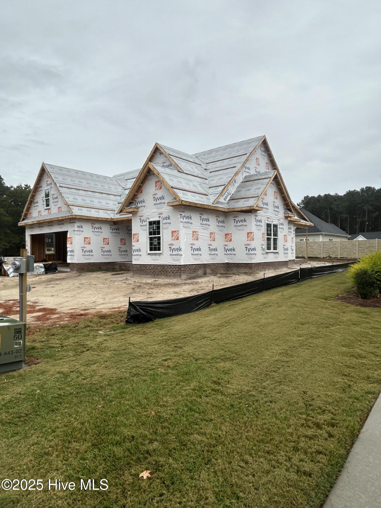 Homes for sale in Clinton, NC | 116 Village Cir, Clinton, NC 28328 | MLS# 100538620