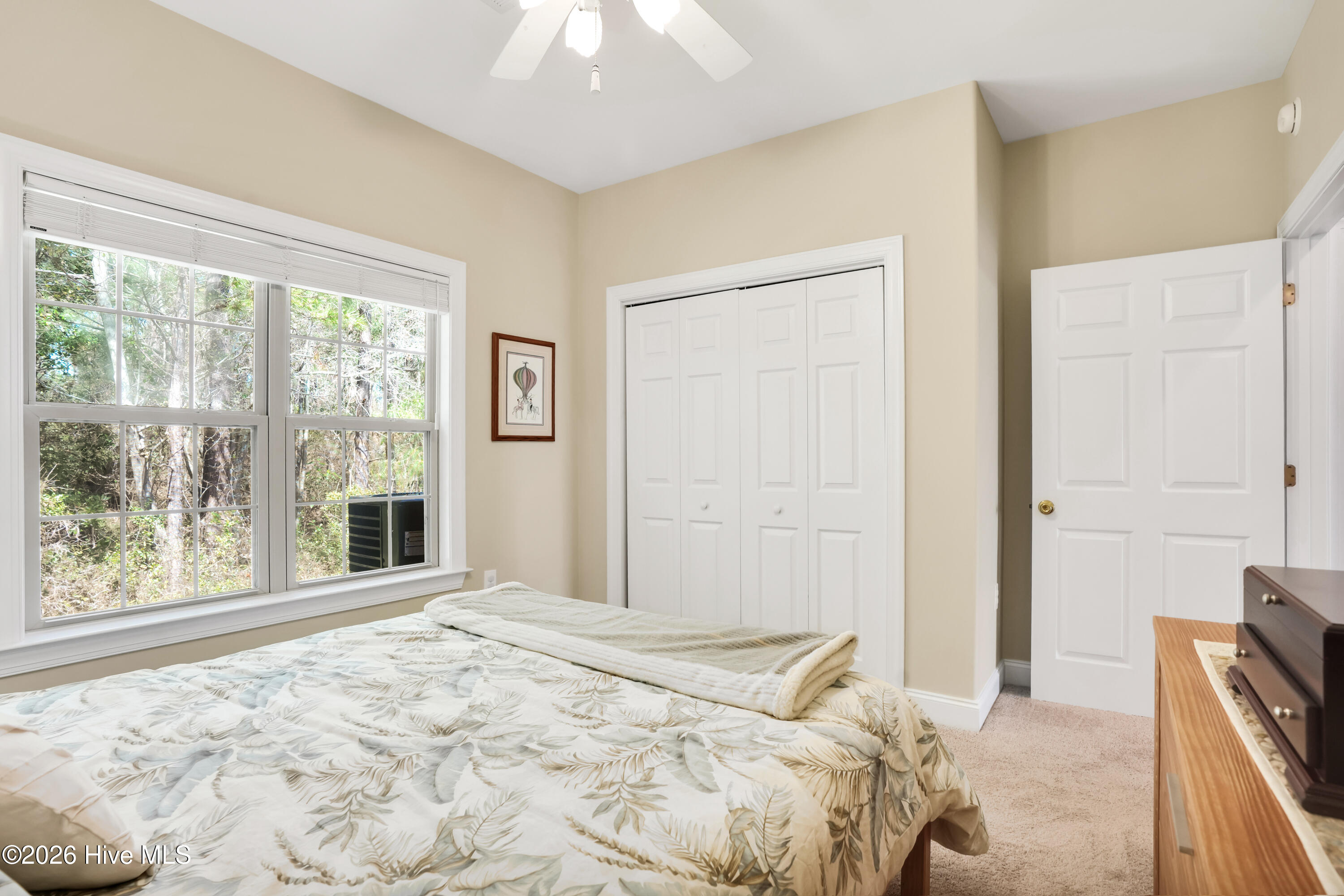 100561056 | Photo 26