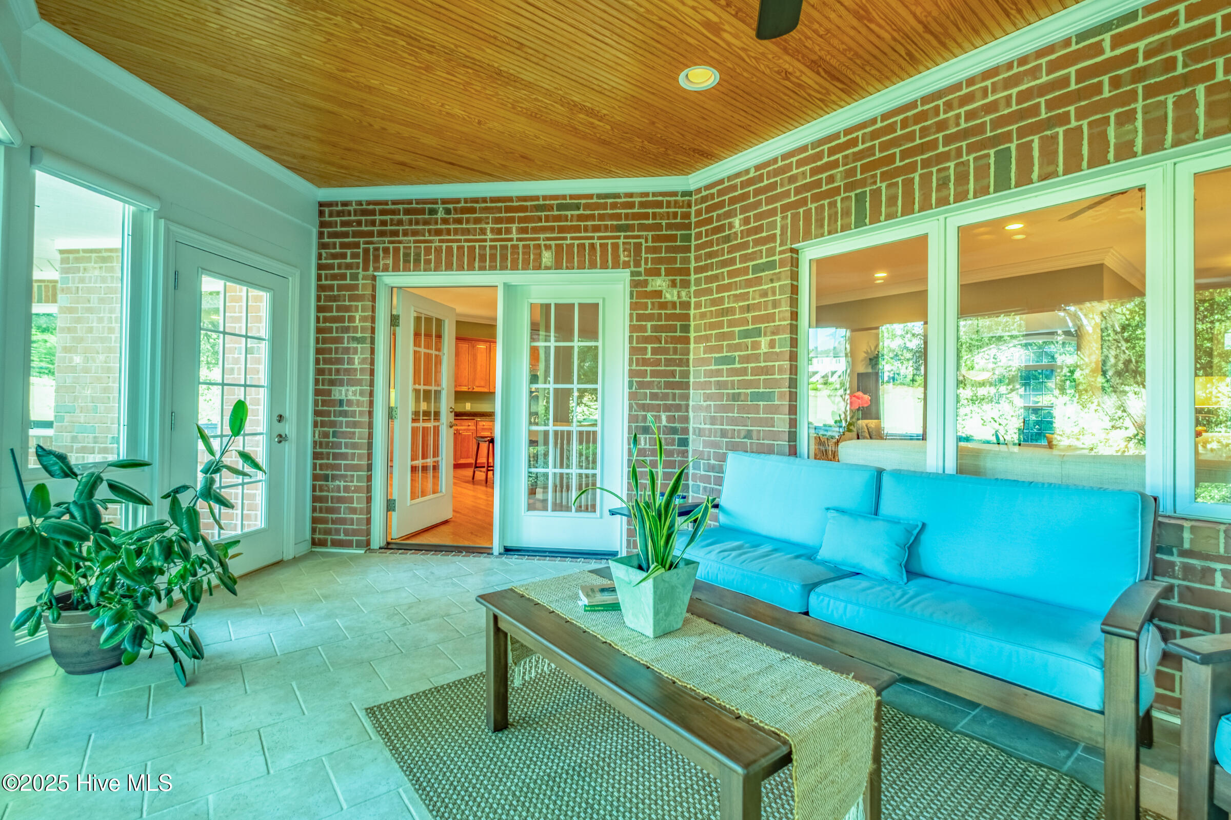 80 Lakewood Drive
