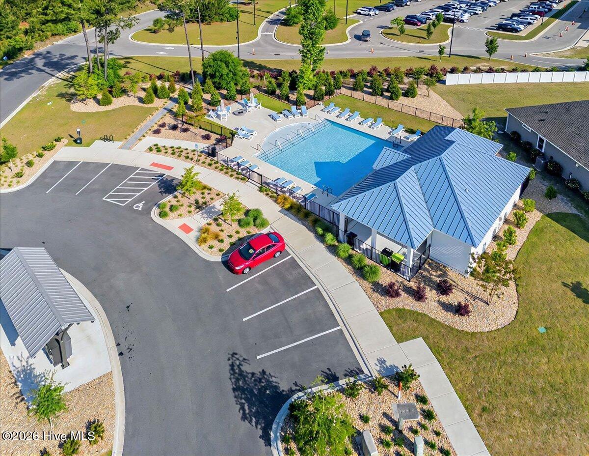 100548253 | Photo 56