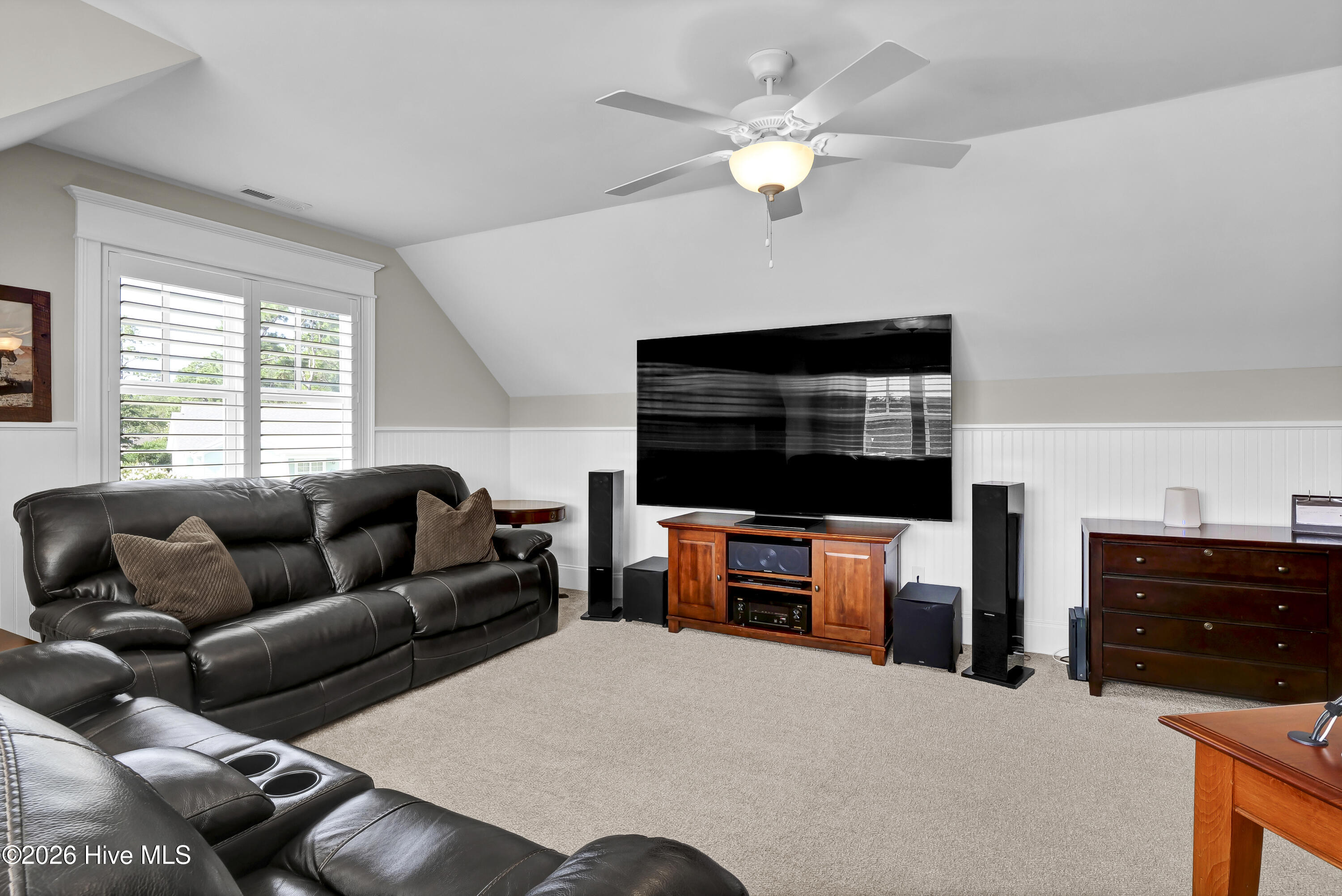 100569148 | Photo 39