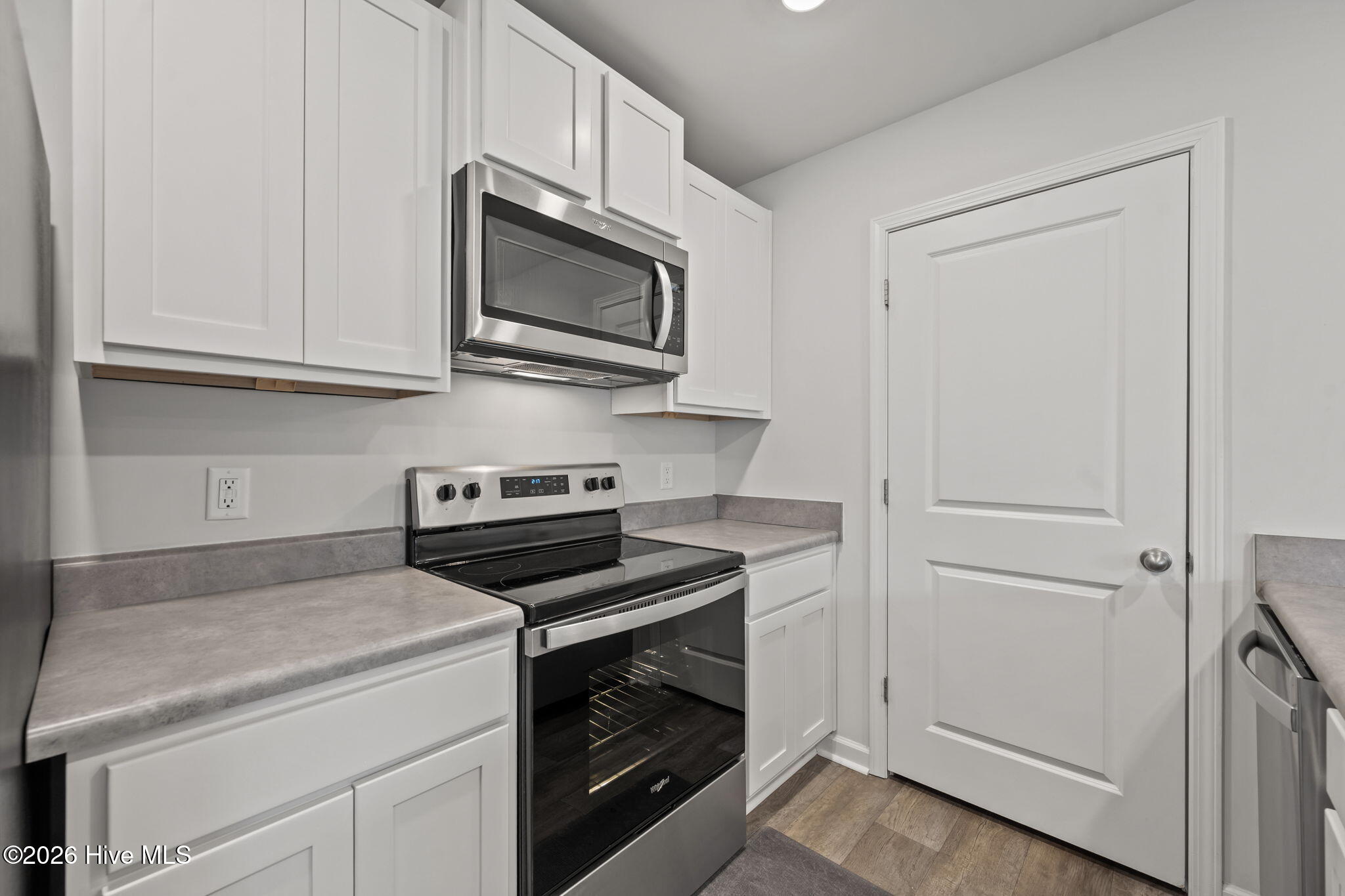 100547866 | Photo 13