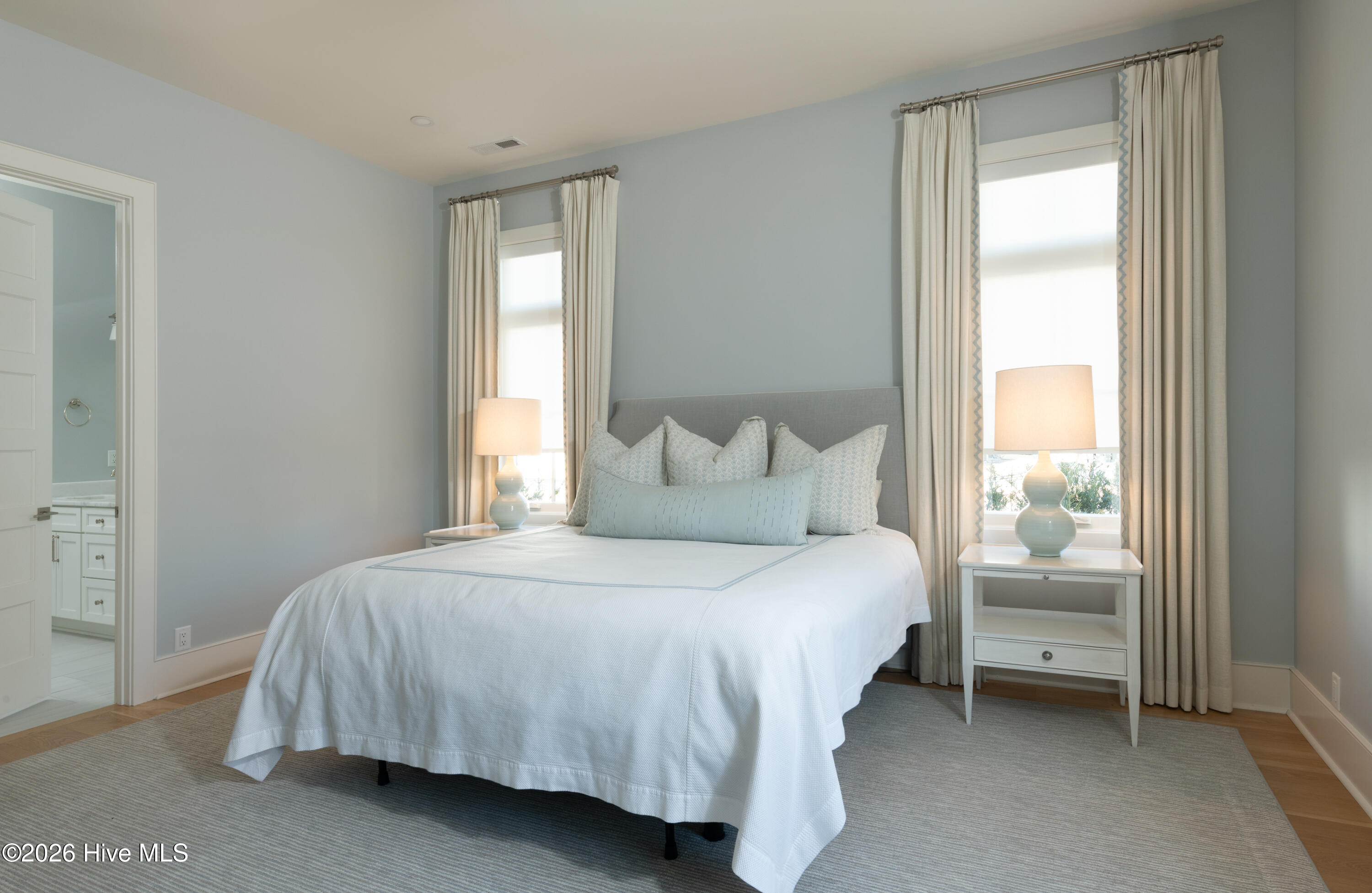 100553273 | Photo 20