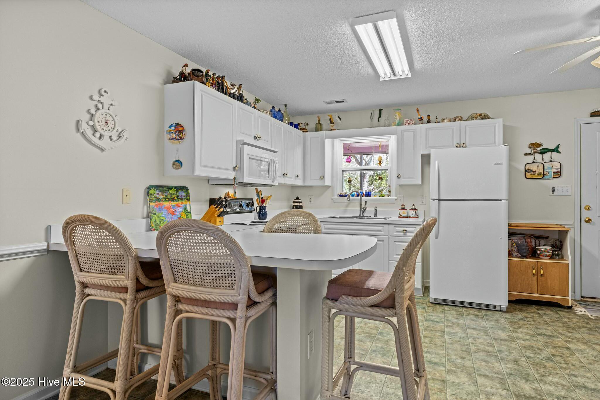 100490035 | Photo 17