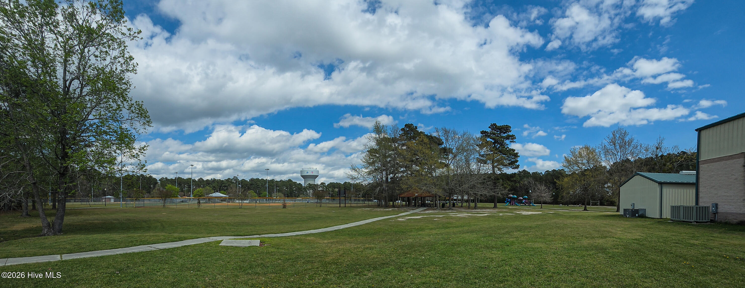 100562387 | Photo 65