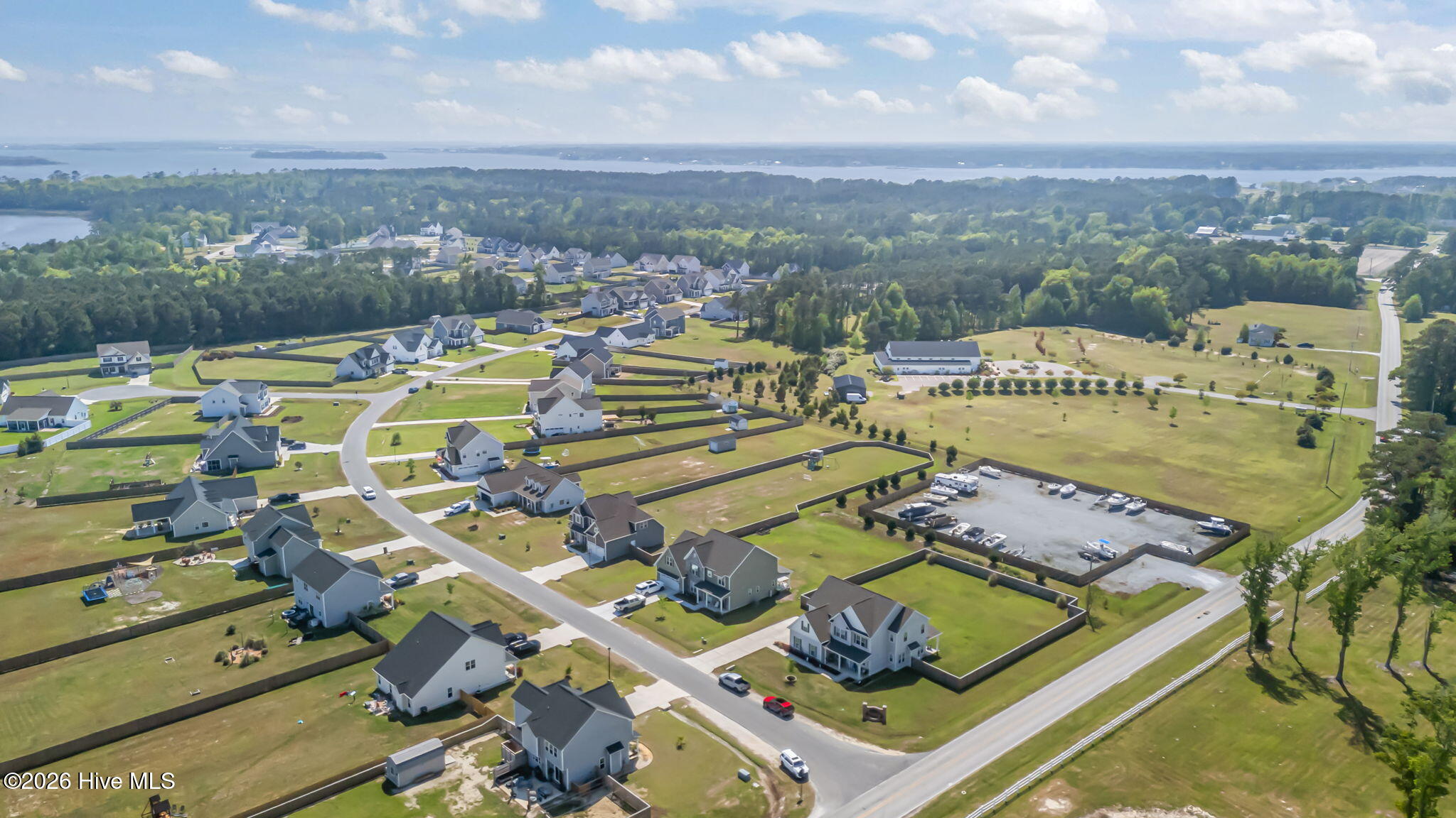 100569741 | Photo 50