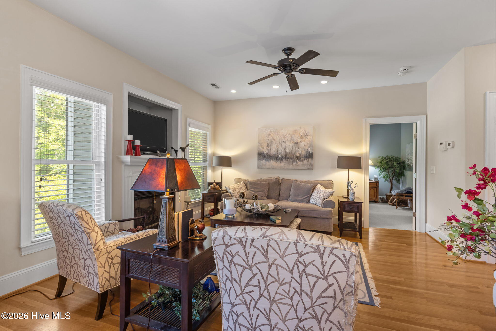 100562020 | Photo 11